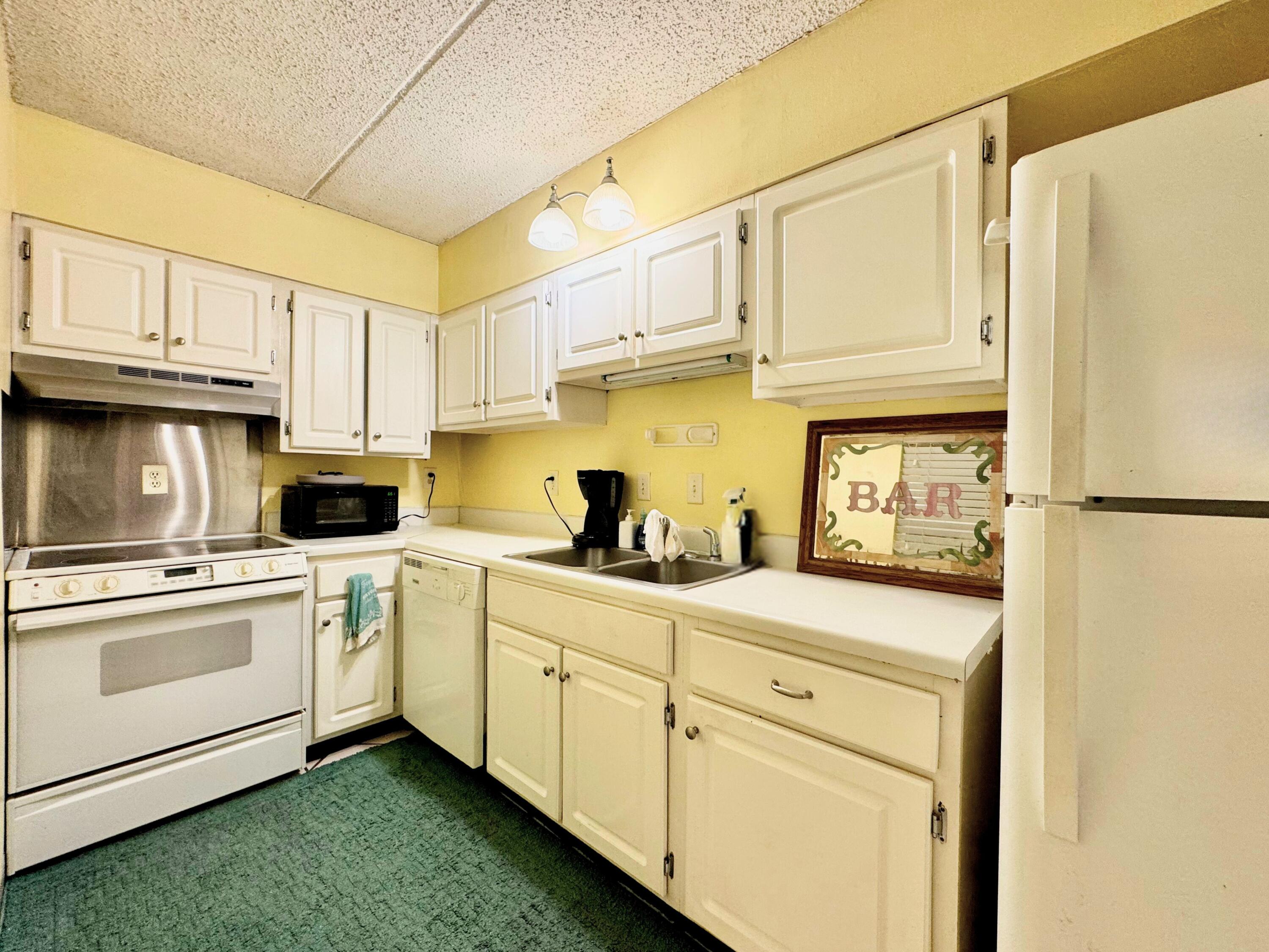 CEDARS THE - Residential