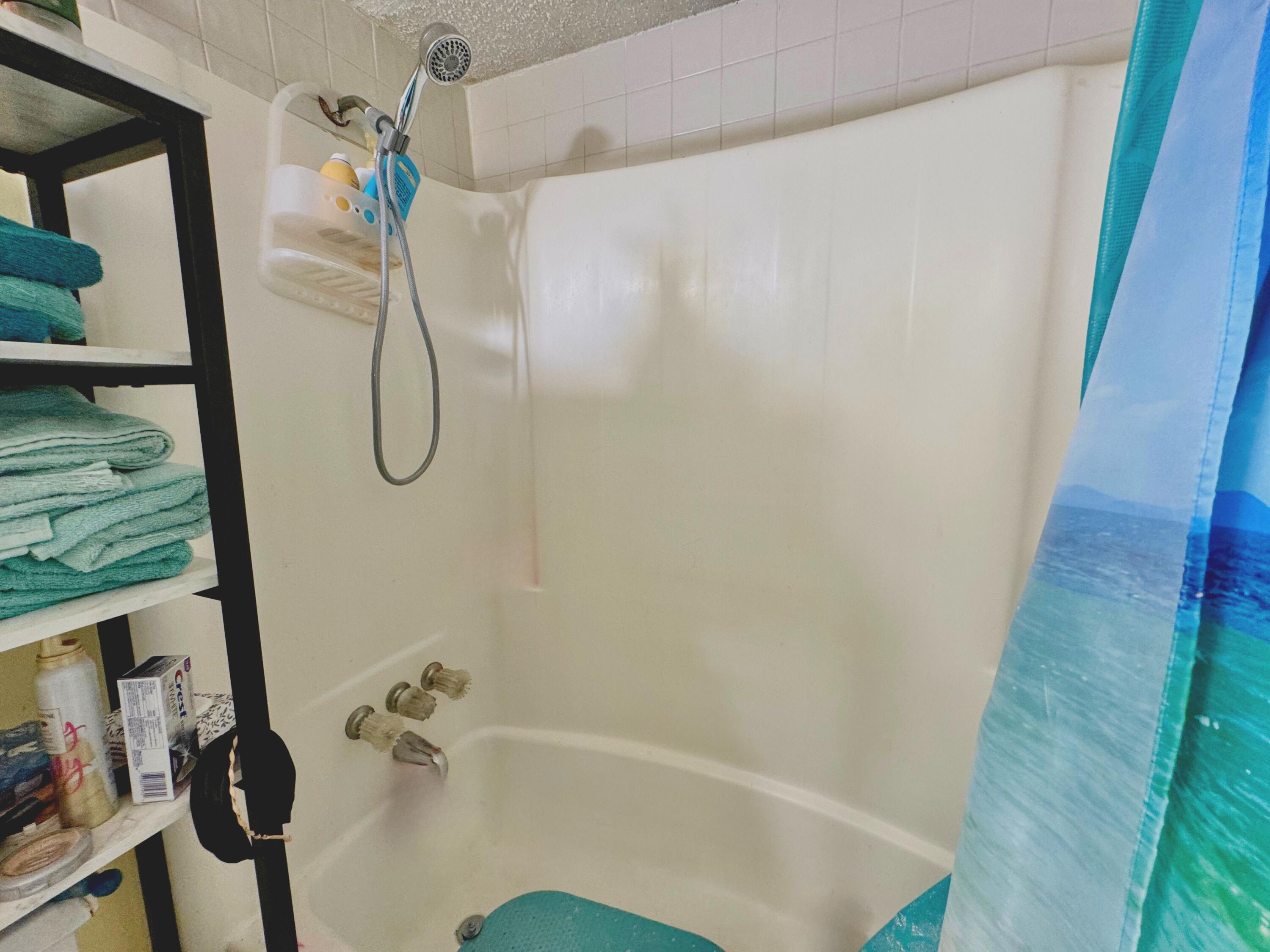 CEDARS THE - Residential