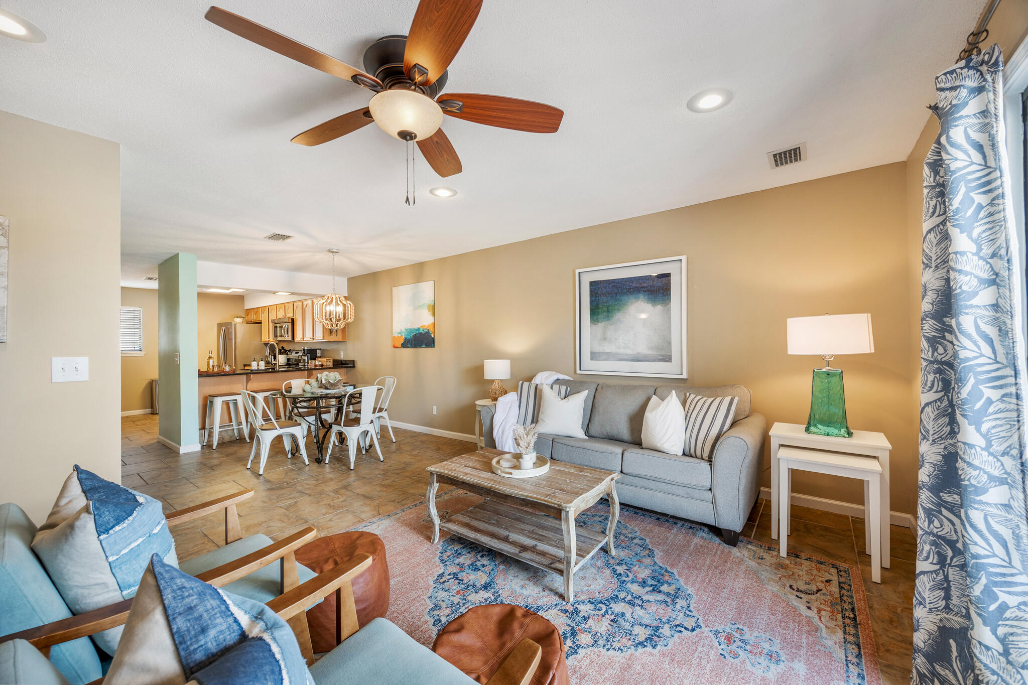 COSTA VISTA T/H - Residential