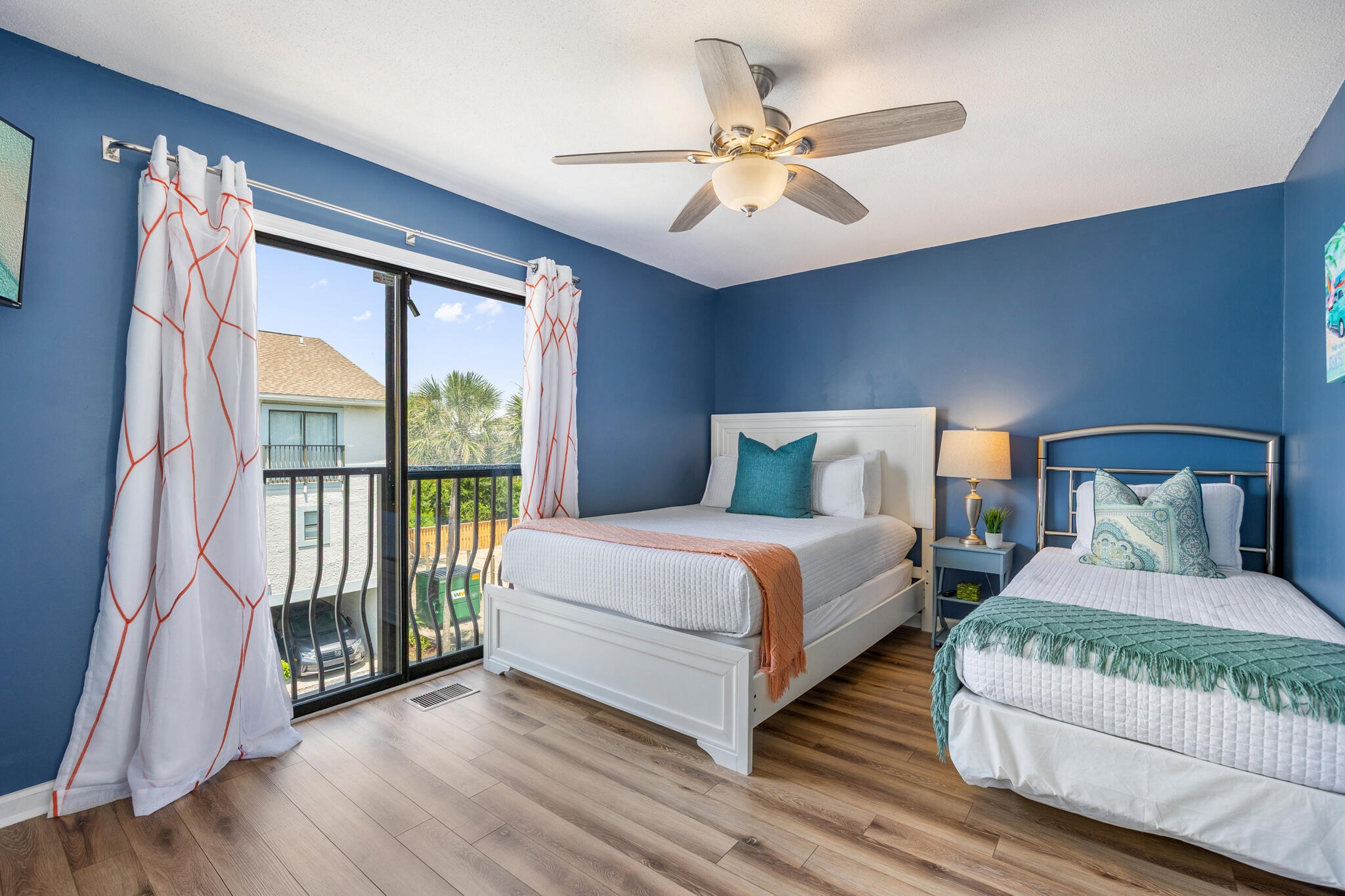 COSTA VISTA T/H - Residential