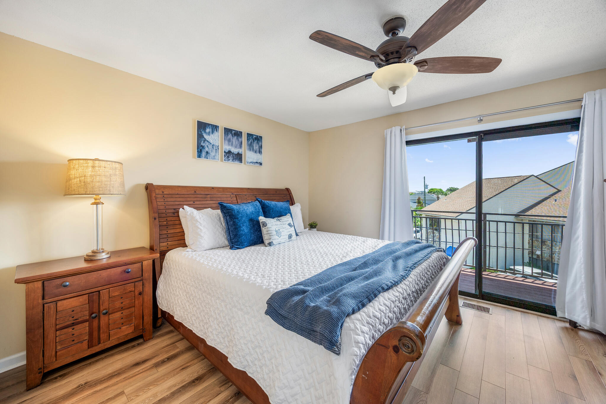 COSTA VISTA T/H - Residential