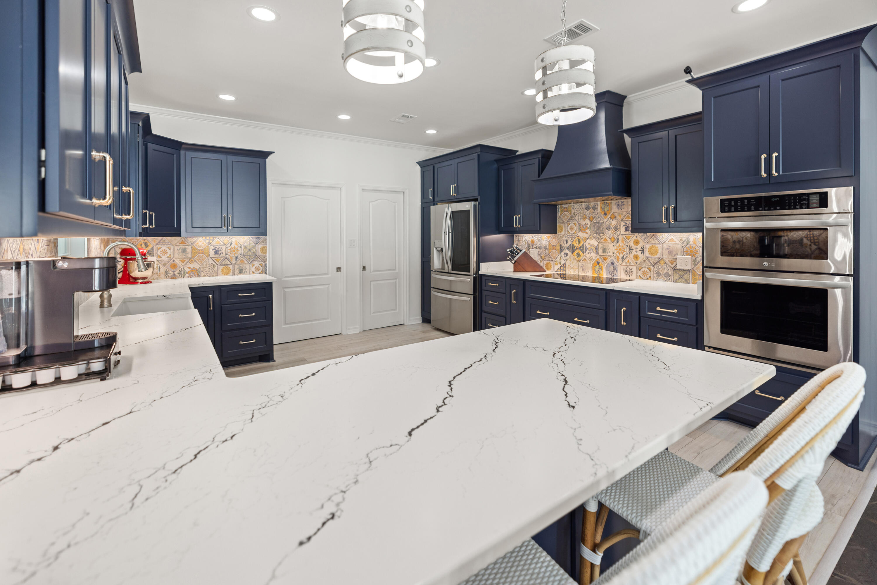 BAYTOWNE AVE EAST - Residential