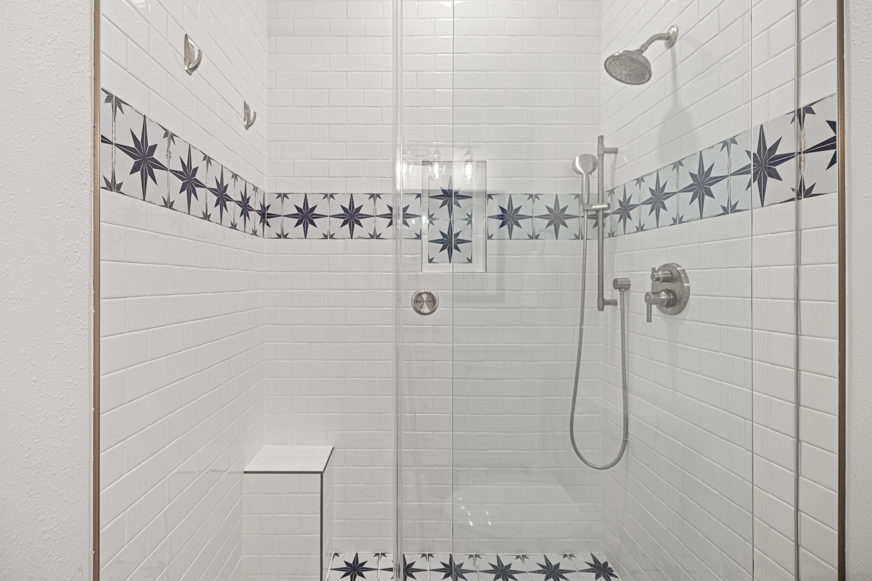 BAYTOWNE AVE EAST - Residential