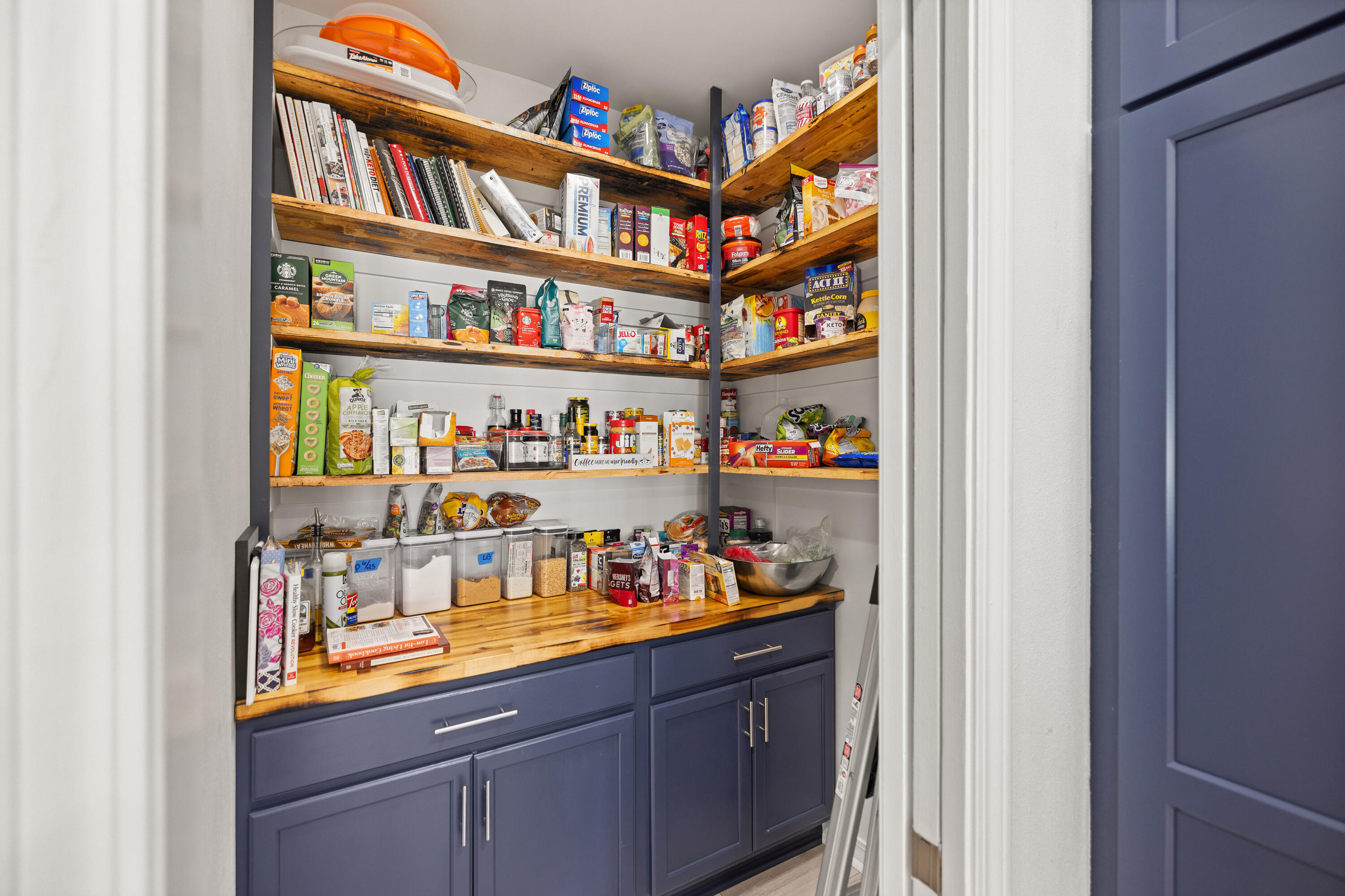 BAYTOWNE AVE EAST - Residential