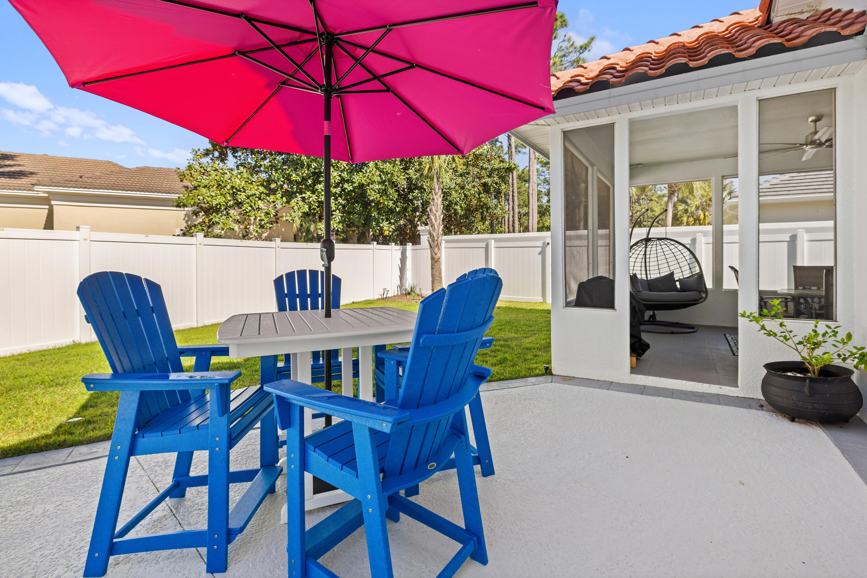 BAYTOWNE AVE EAST - Residential