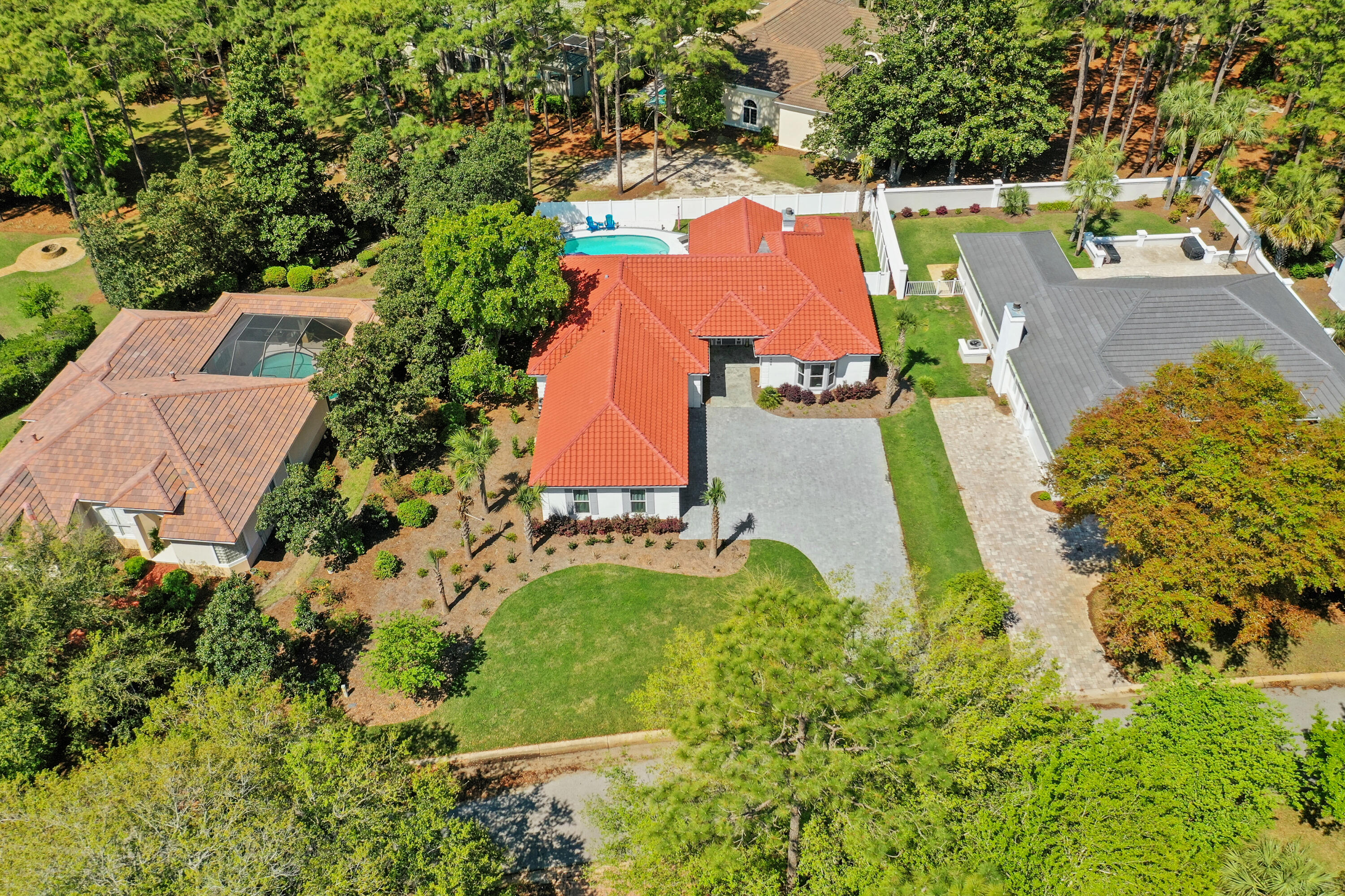 BAYTOWNE AVE EAST - Residential