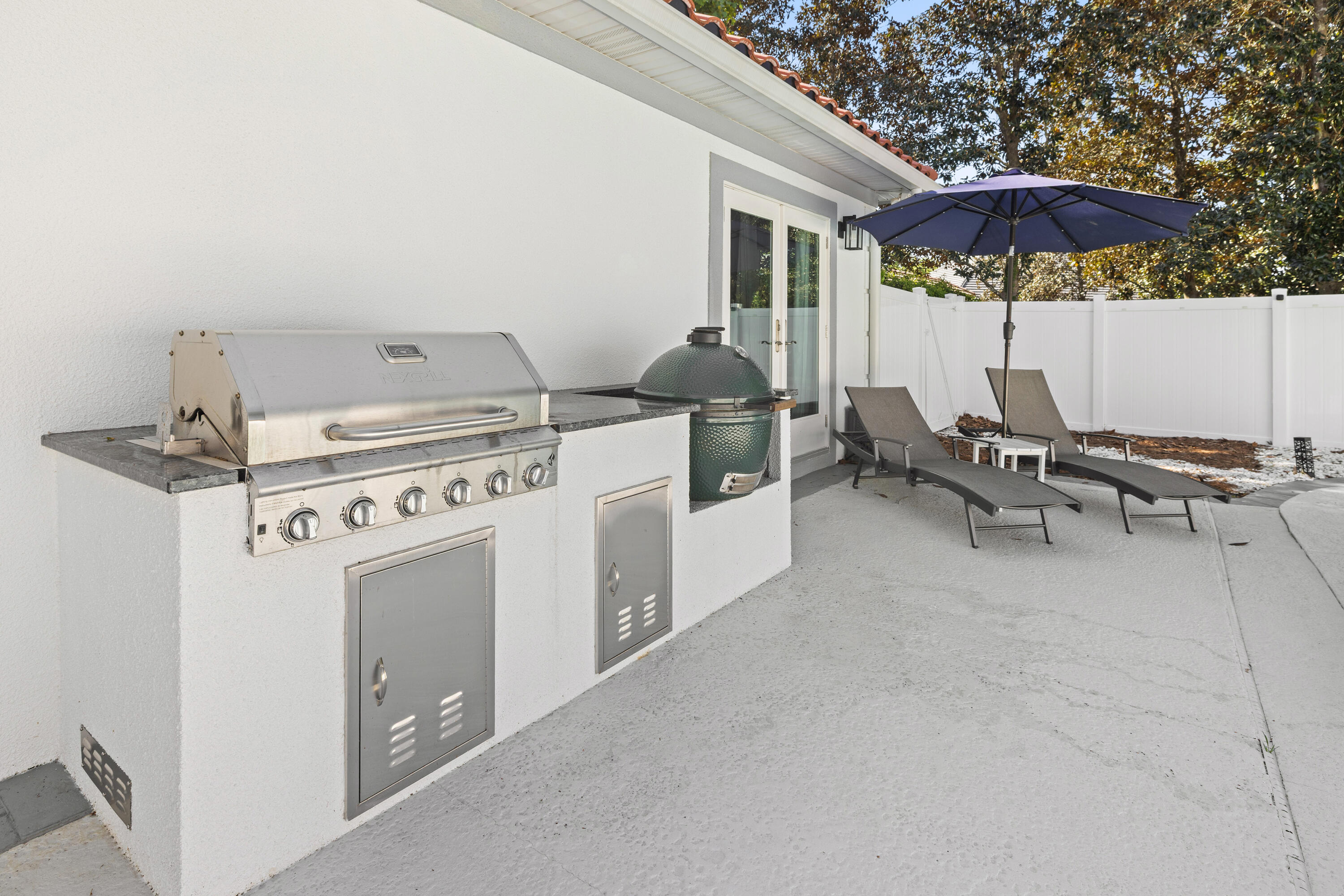 BAYTOWNE AVE EAST - Residential