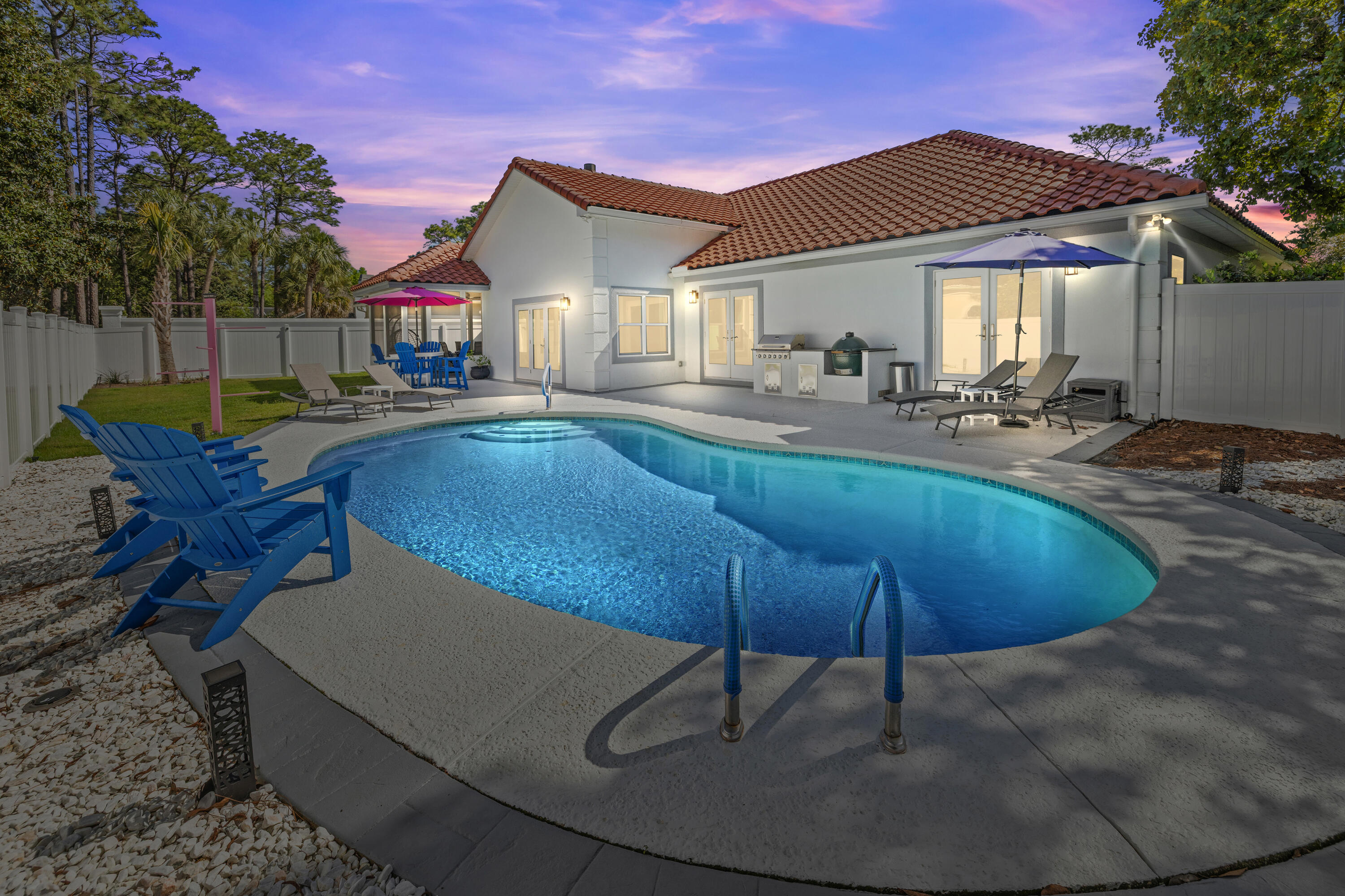 BAYTOWNE AVE EAST - Residential