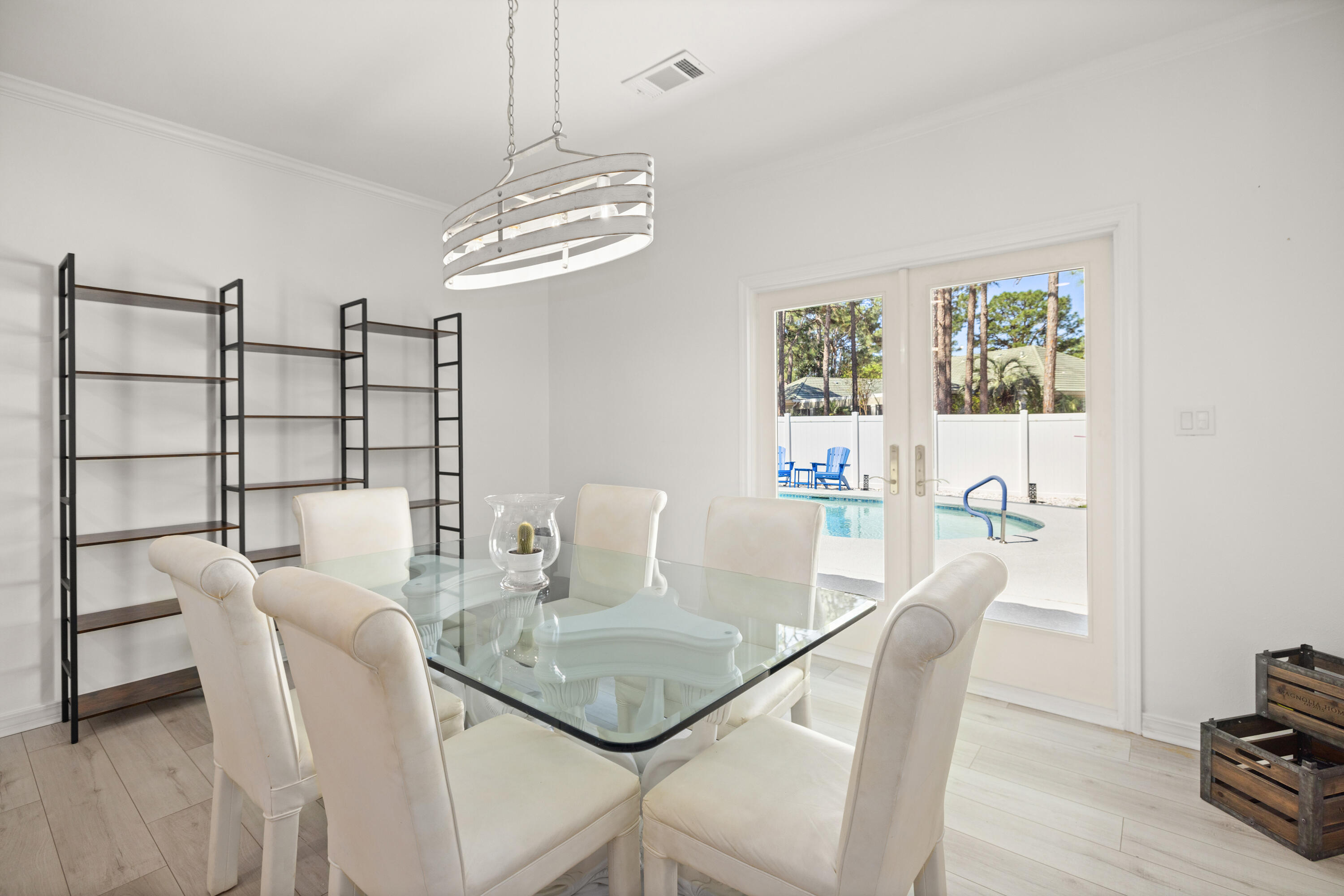 BAYTOWNE AVE EAST - Residential