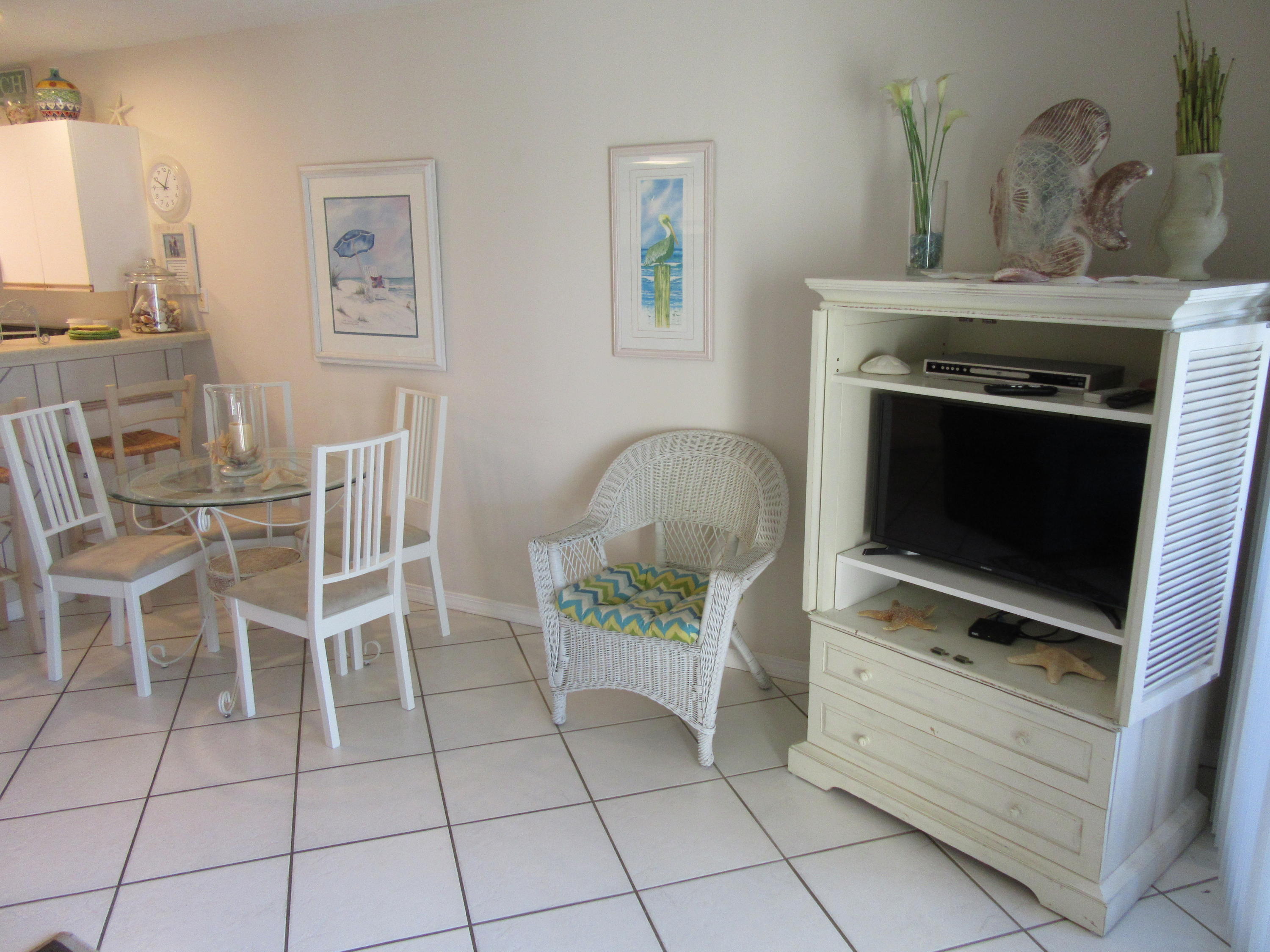 MARAVILLA CONDO 2 - Residential