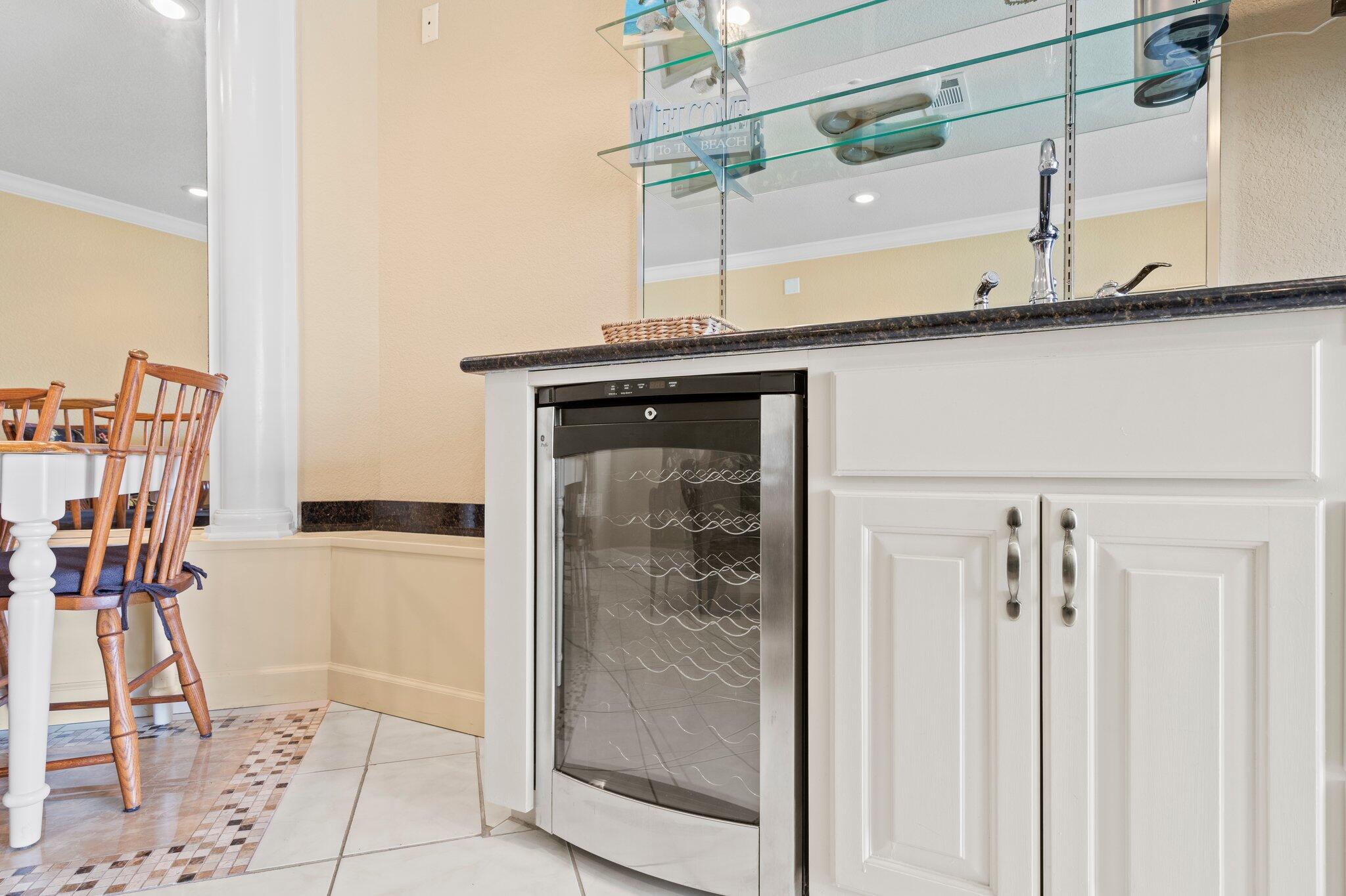 BAYSIDE VILLAS CONDO UNIT 108 - Residential