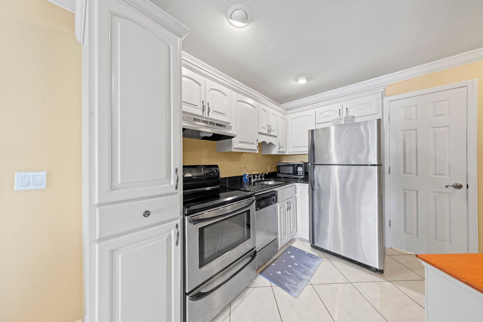 BAYSIDE VILLAS CONDO UNIT 108 - Residential