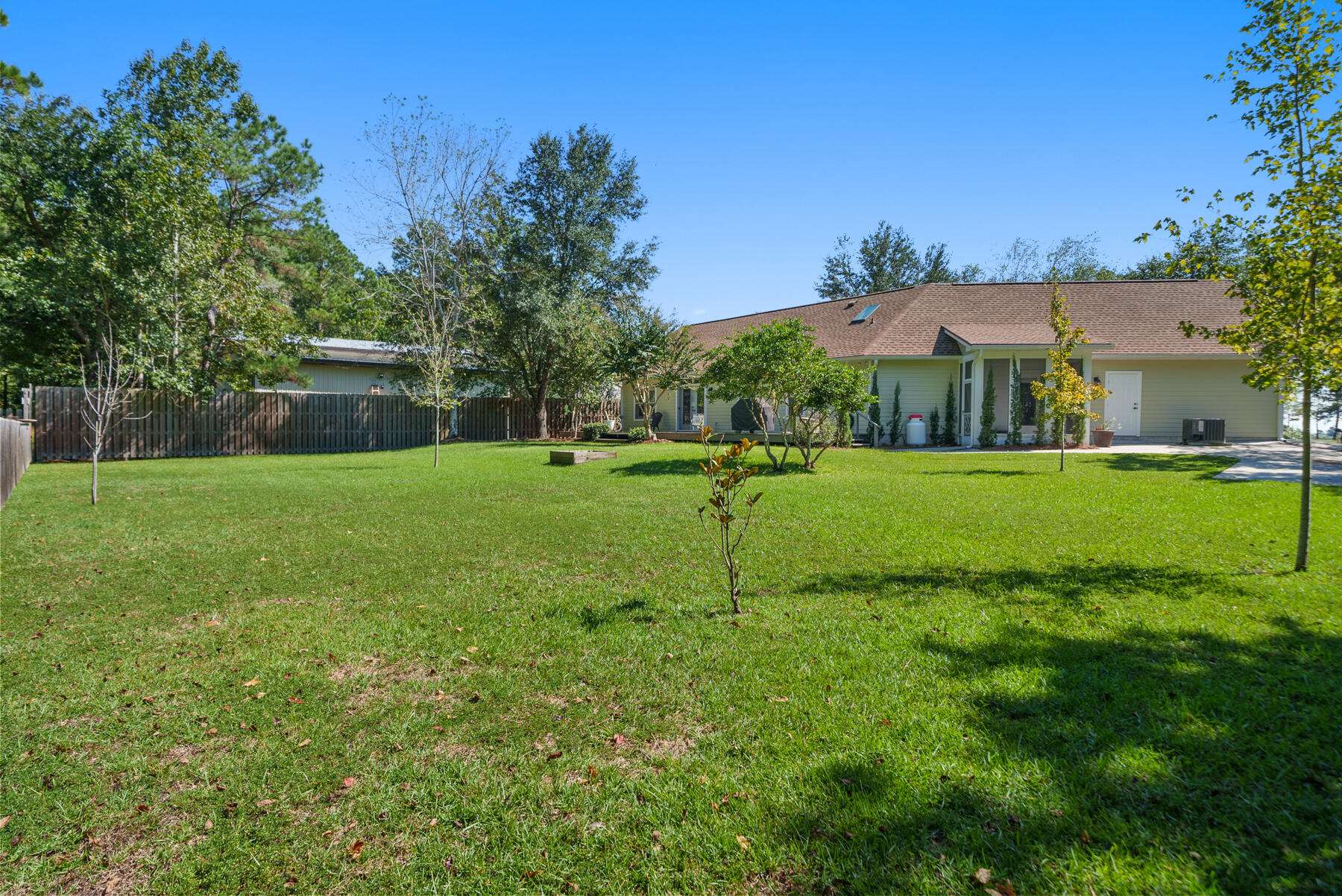 JOLLY BAY ACRES - Residential