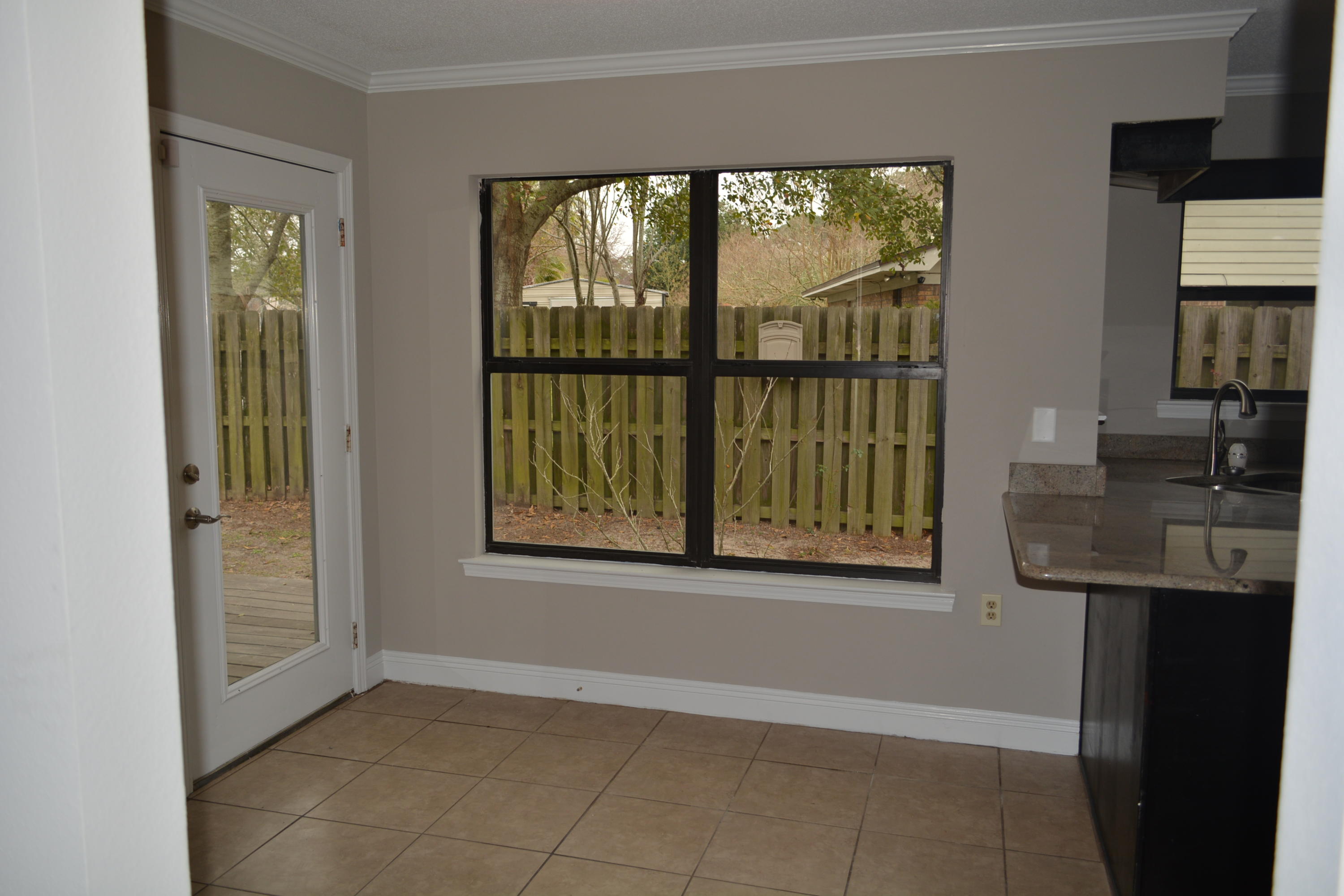 MARY ESTHER MANOR 1ST ADDN - Residential