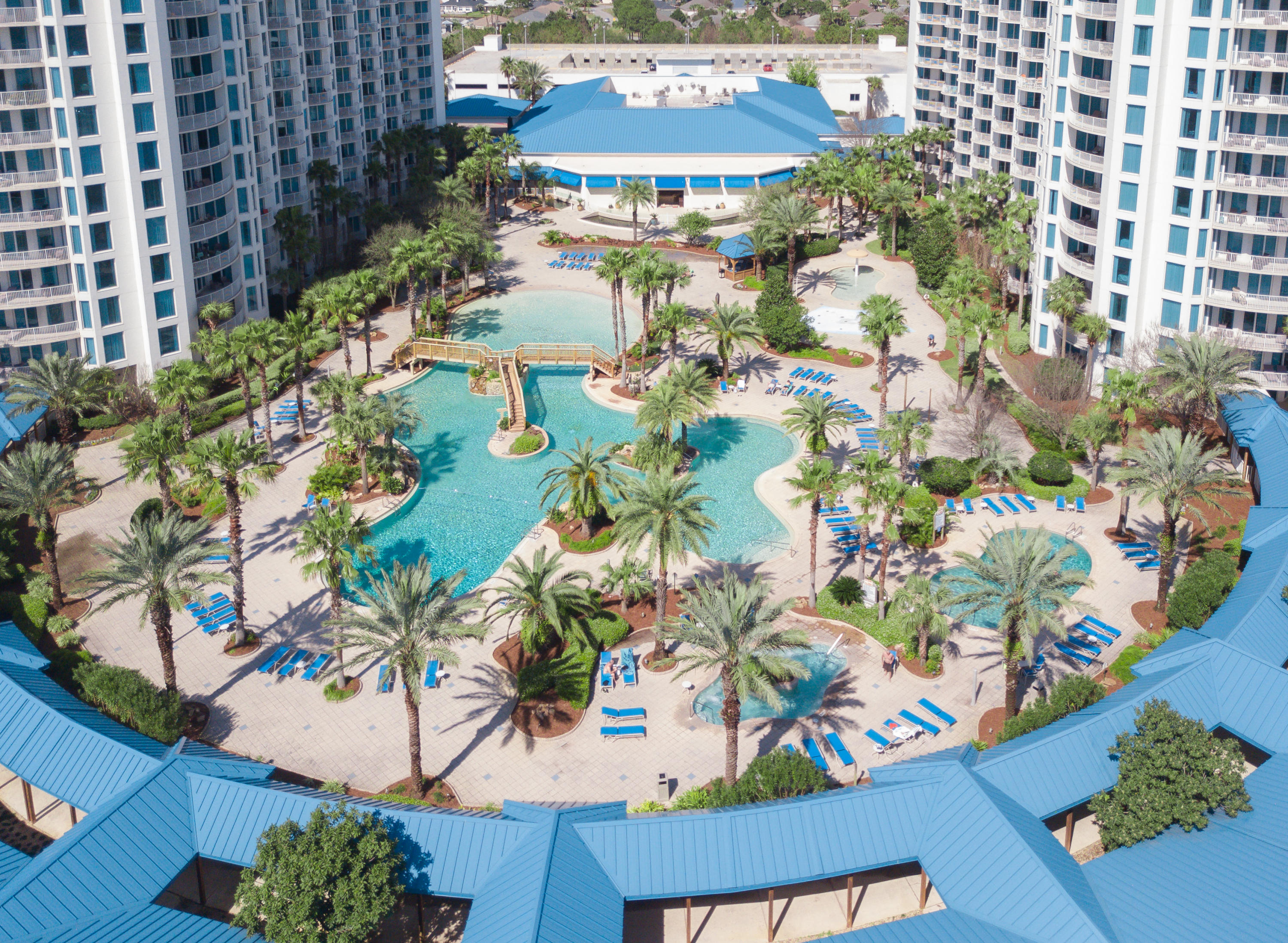 The Palms of Destin has a brand new restaurant opening 2020. This two bed two bath is a type b floor plan with two balcony's to enjoy your morning coffee. The all inclusive resort atmosphere features a lagoon pool with waterfall features. The property also boasts a hot tub, playground, fitness center as well as tennis and basketball courts.
