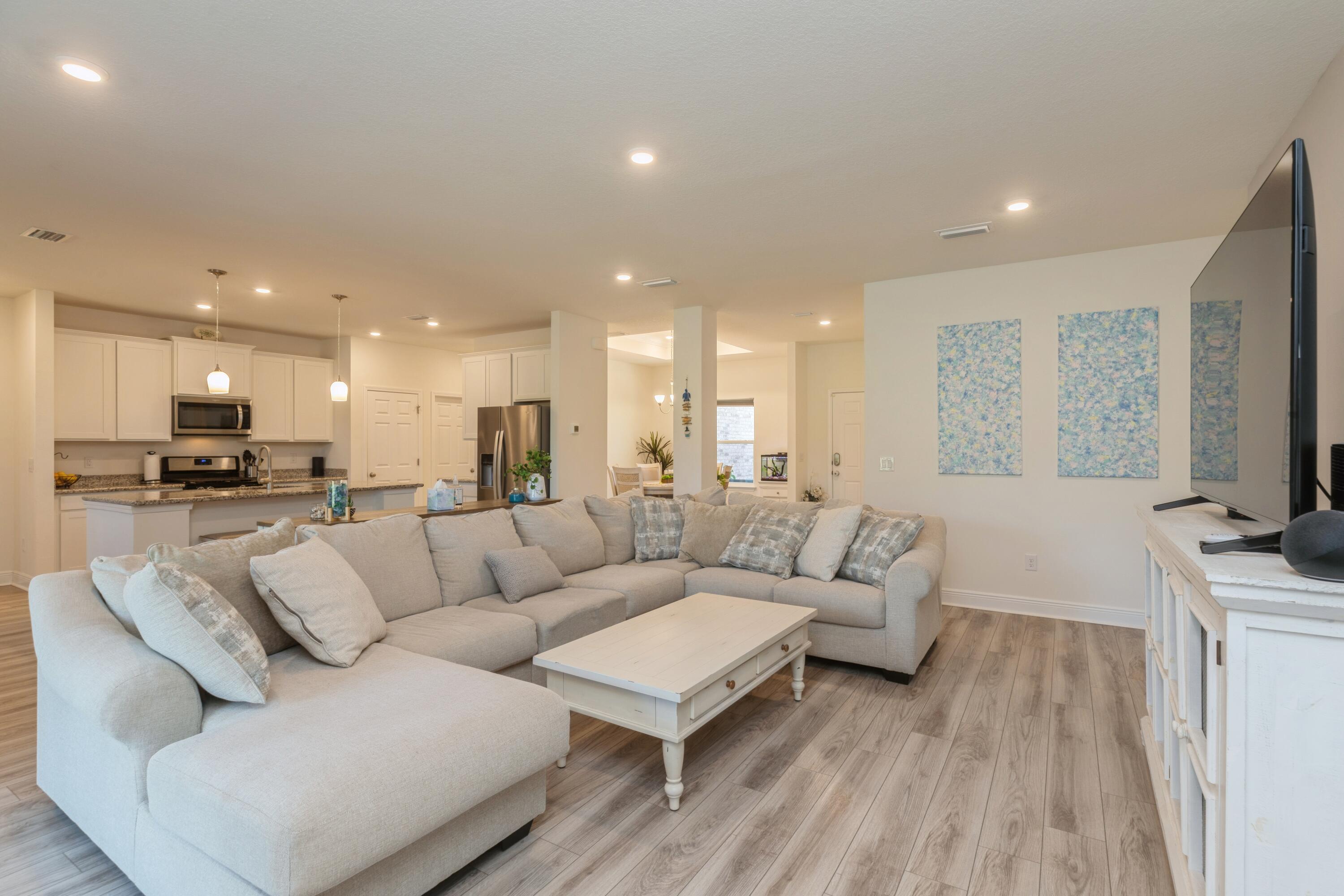 HAMMOCK BAY - Residential