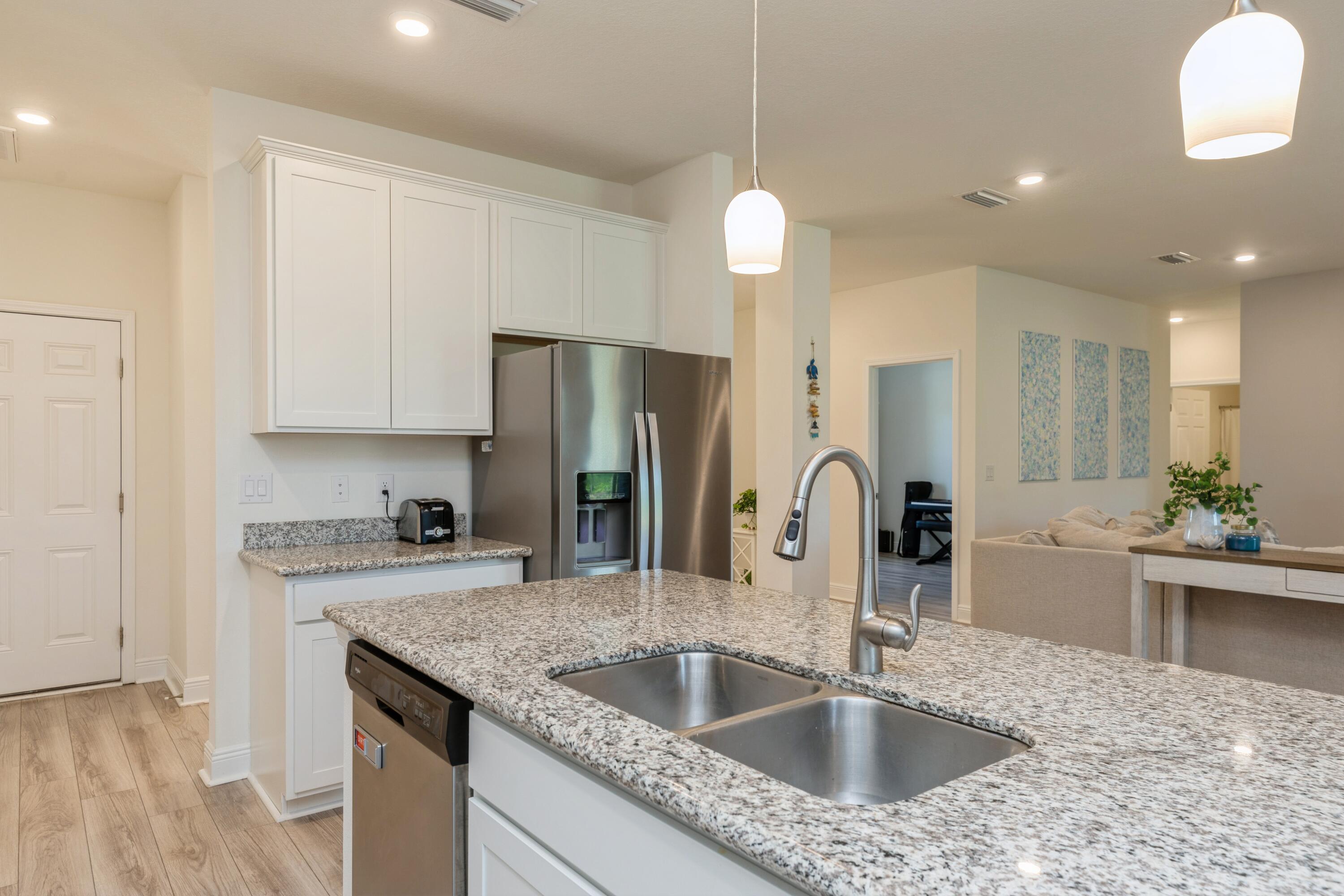HAMMOCK BAY - Residential