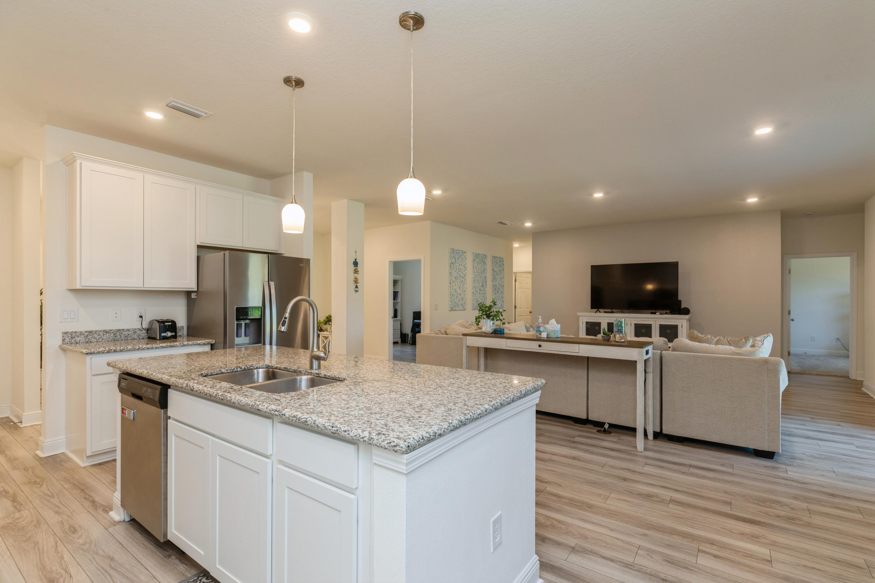 HAMMOCK BAY - Residential