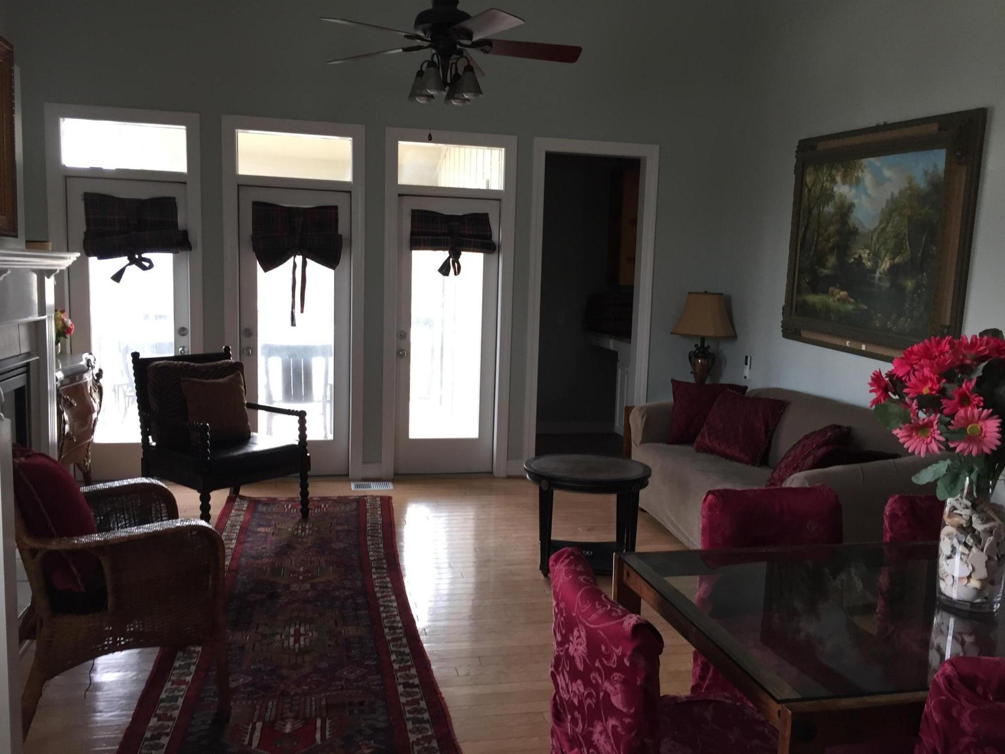 BEACHSIDE TOWNHOMES - Residential