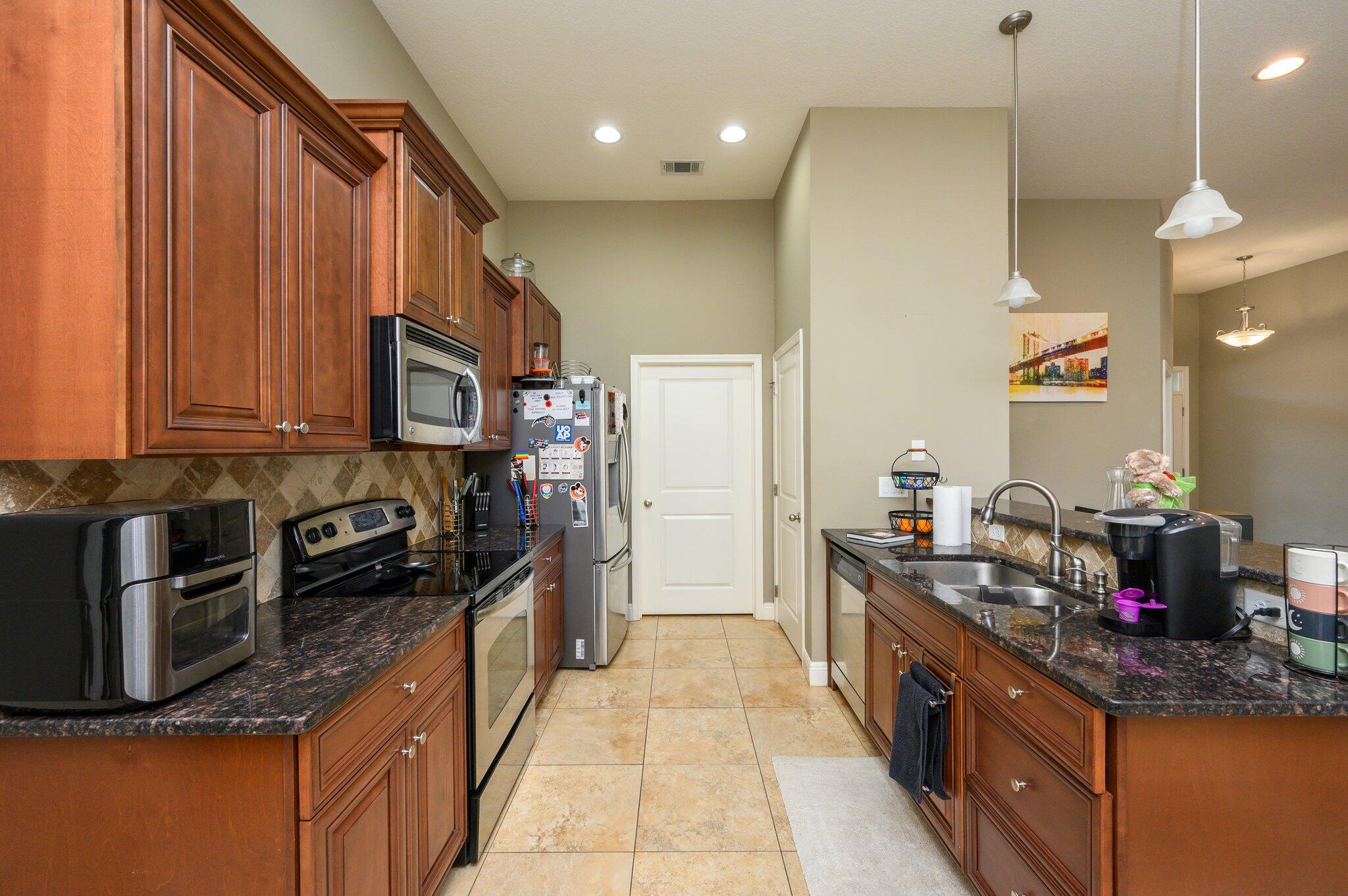 5th ADD GARNIER BCH LOT 21 - Residential