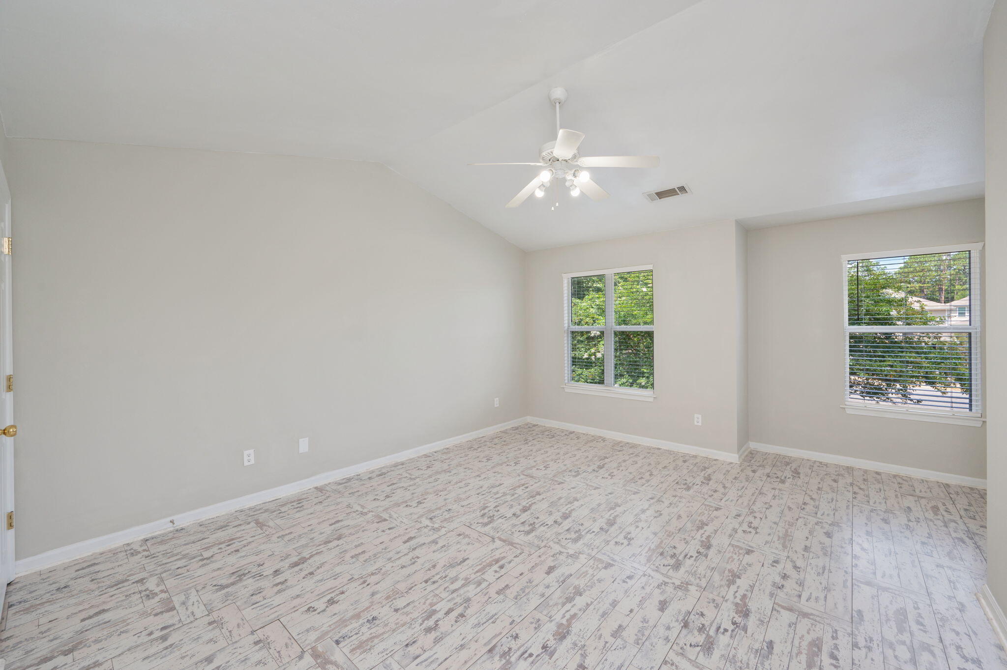 STILLWELL ESTATES - Residential Lease