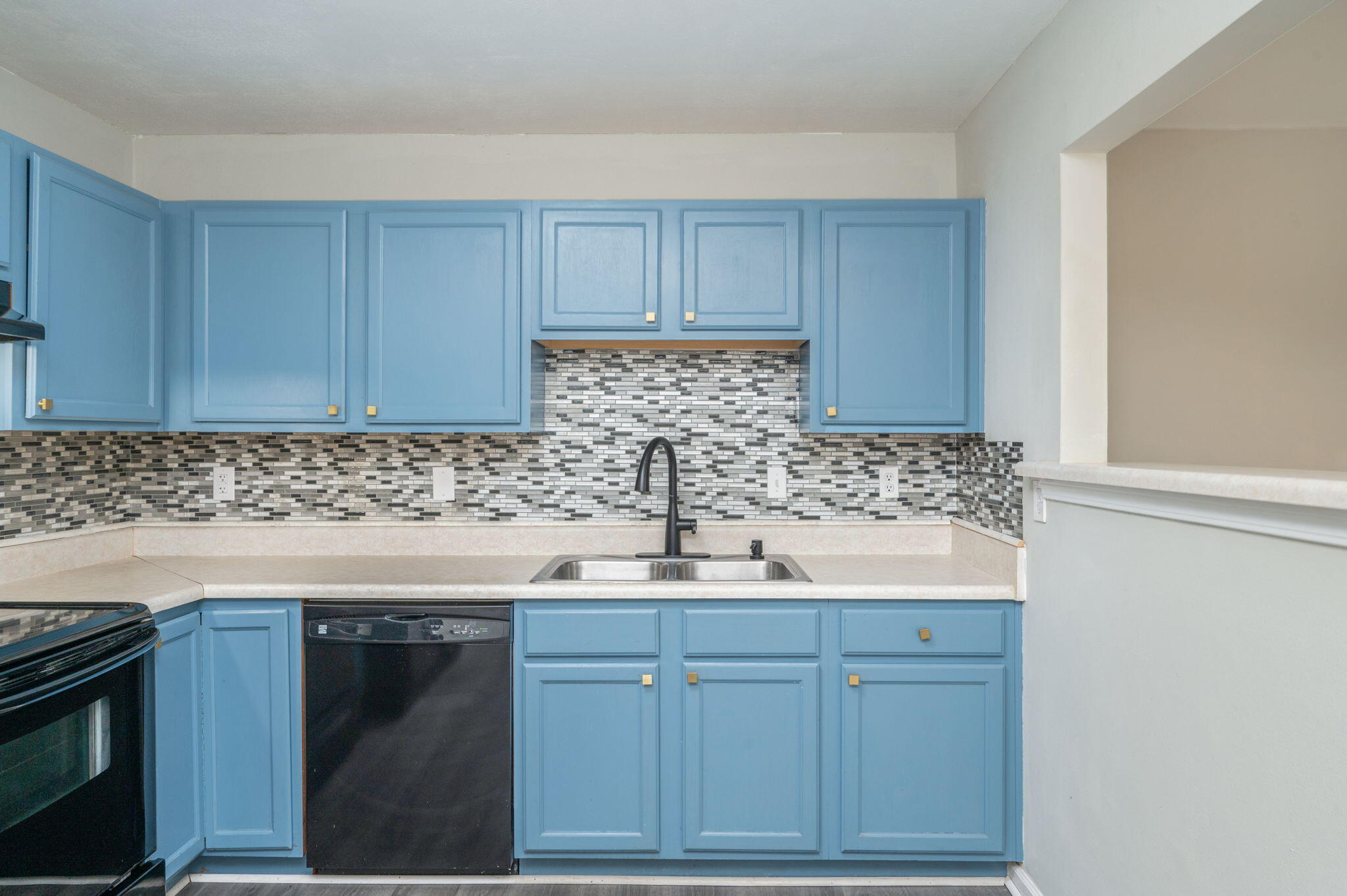 STILLWELL ESTATES - Residential Lease