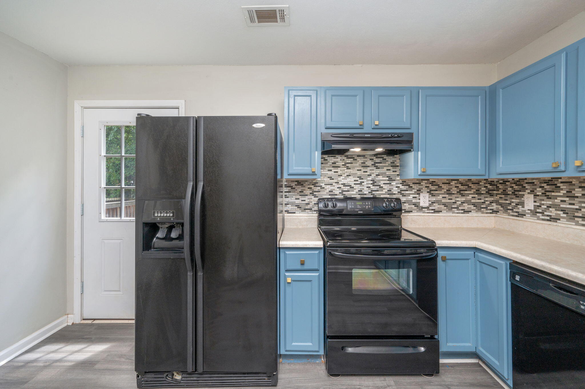 STILLWELL ESTATES - Residential Lease