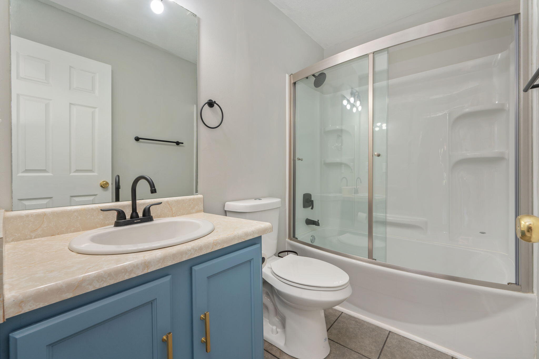 STILLWELL ESTATES - Residential Lease