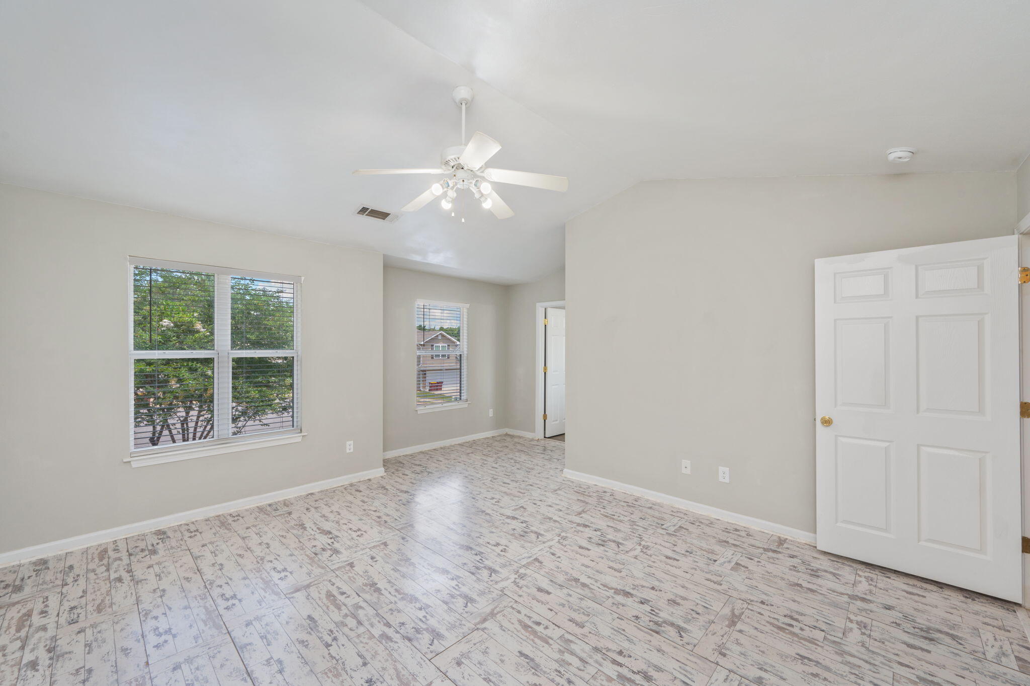 STILLWELL ESTATES - Residential Lease
