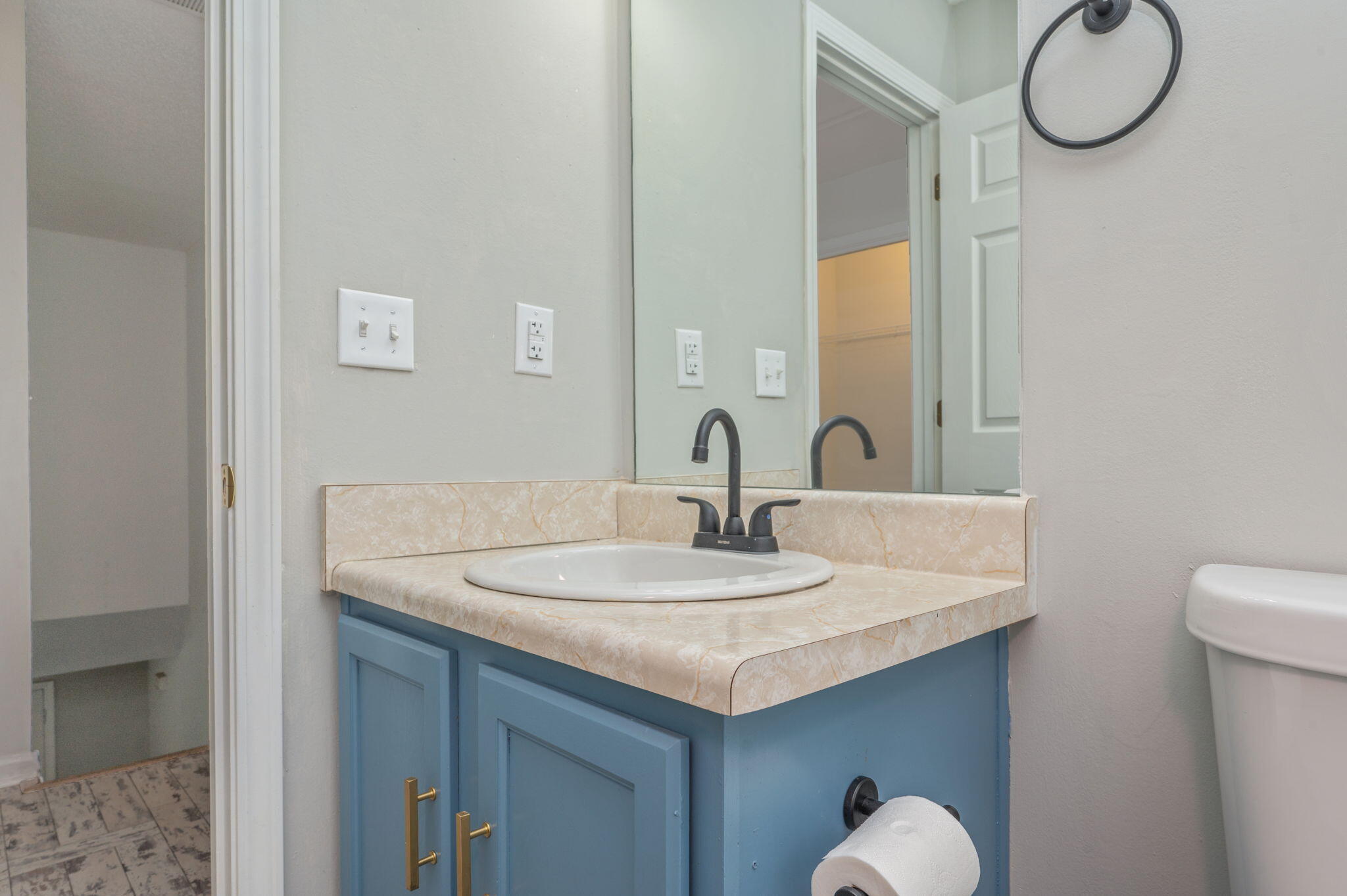 STILLWELL ESTATES - Residential Lease