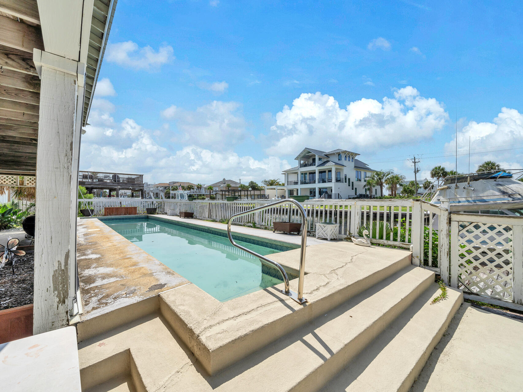 HOLIDAY ISLE - Residential