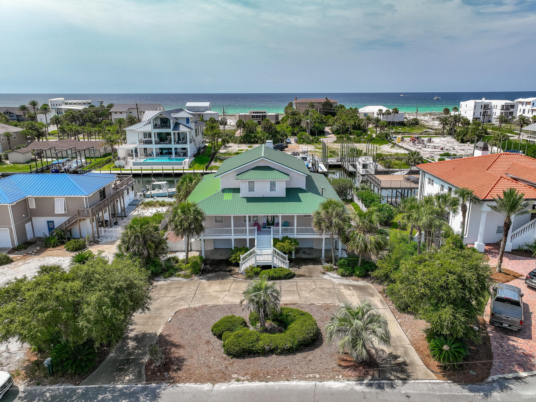 HOLIDAY ISLE - Residential
