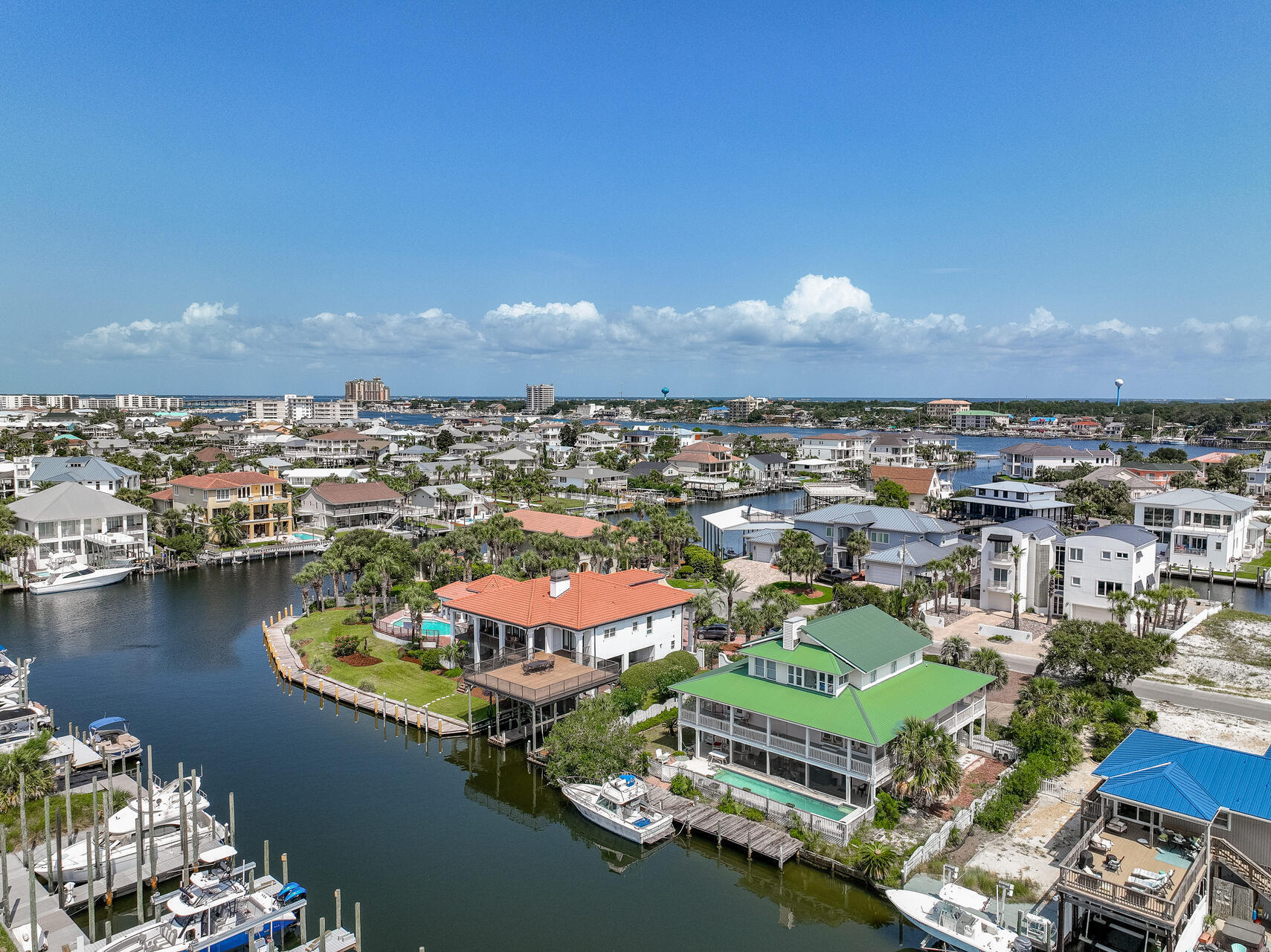 HOLIDAY ISLE - Residential