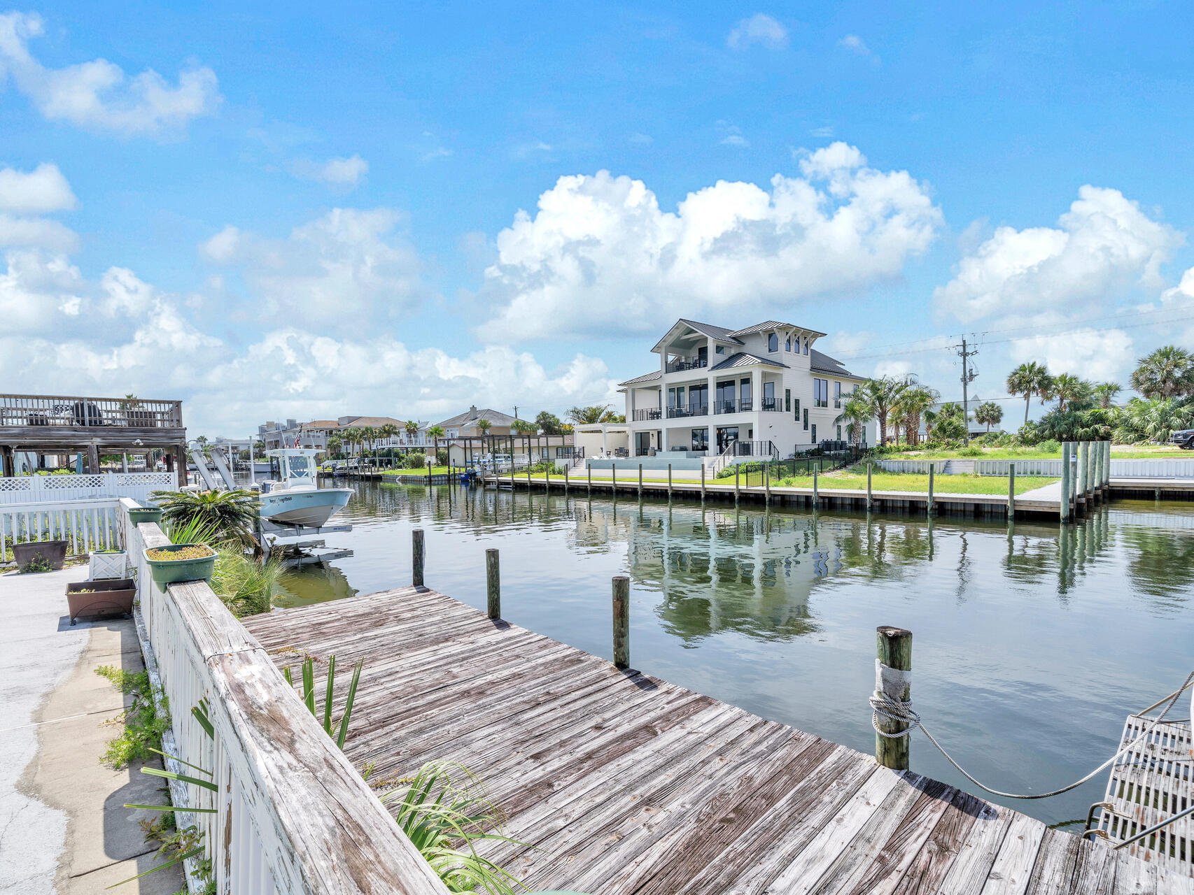 HOLIDAY ISLE - Residential