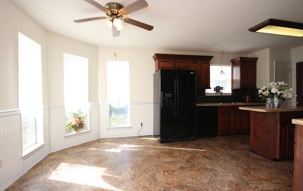 COLLEGE OAKS - Residential