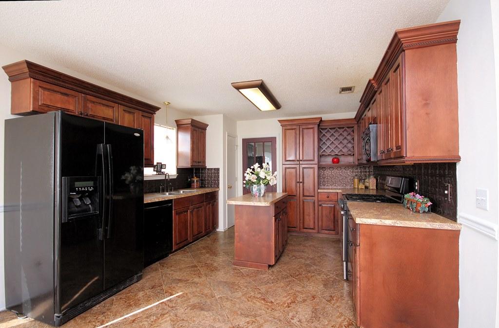 COLLEGE OAKS - Residential