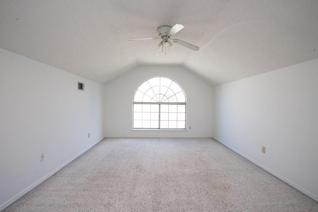 COLLEGE OAKS - Residential