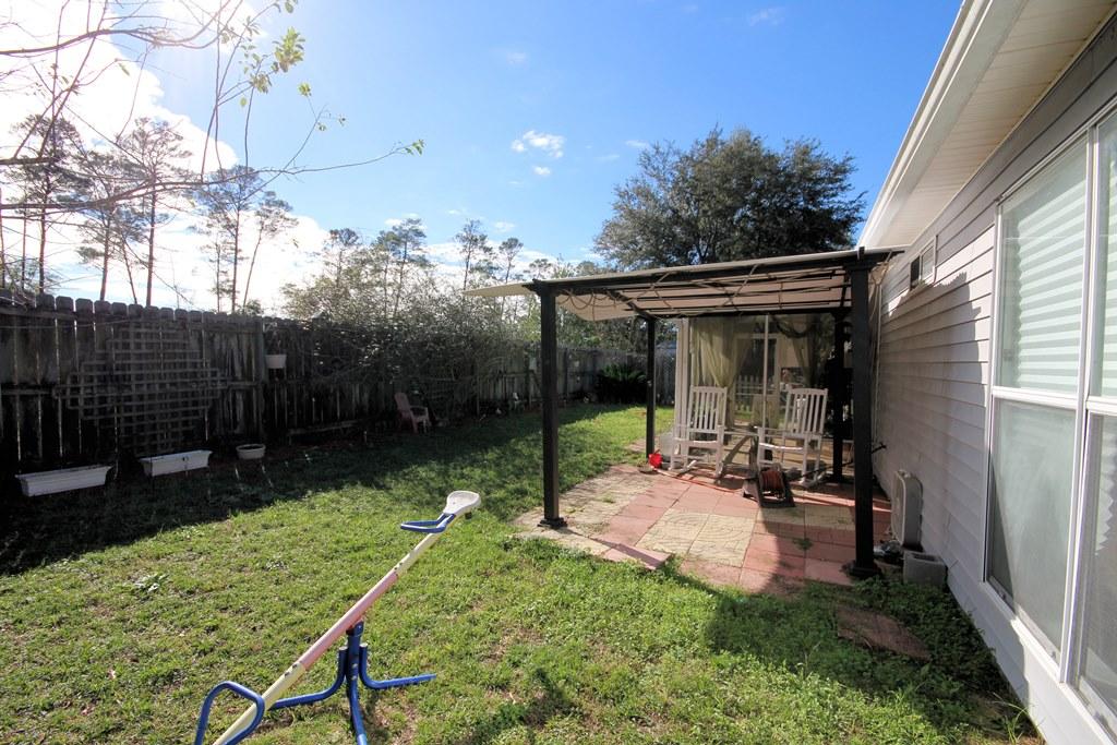 COLLEGE OAKS - Residential