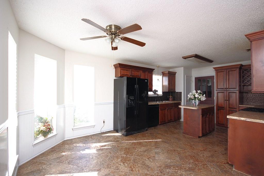 COLLEGE OAKS - Residential