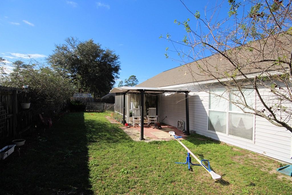 COLLEGE OAKS - Residential