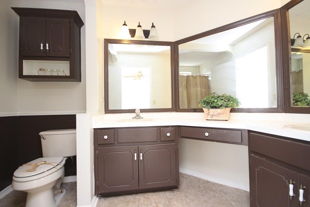 COLLEGE OAKS - Residential