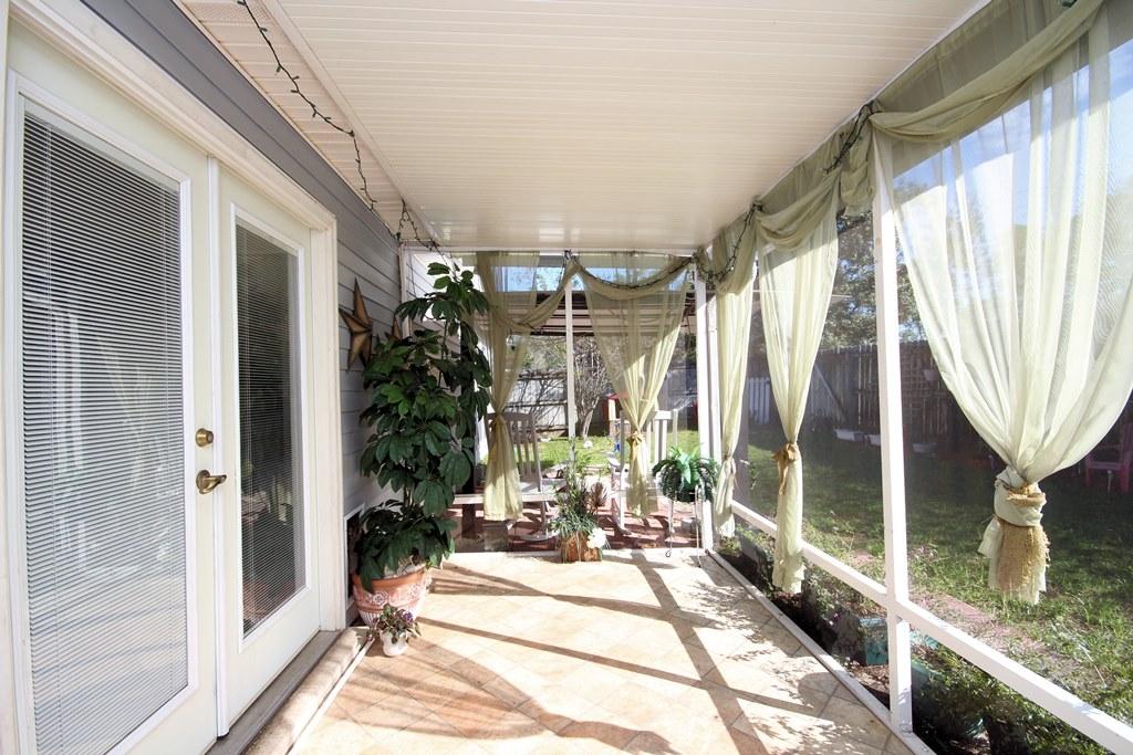 COLLEGE OAKS - Residential