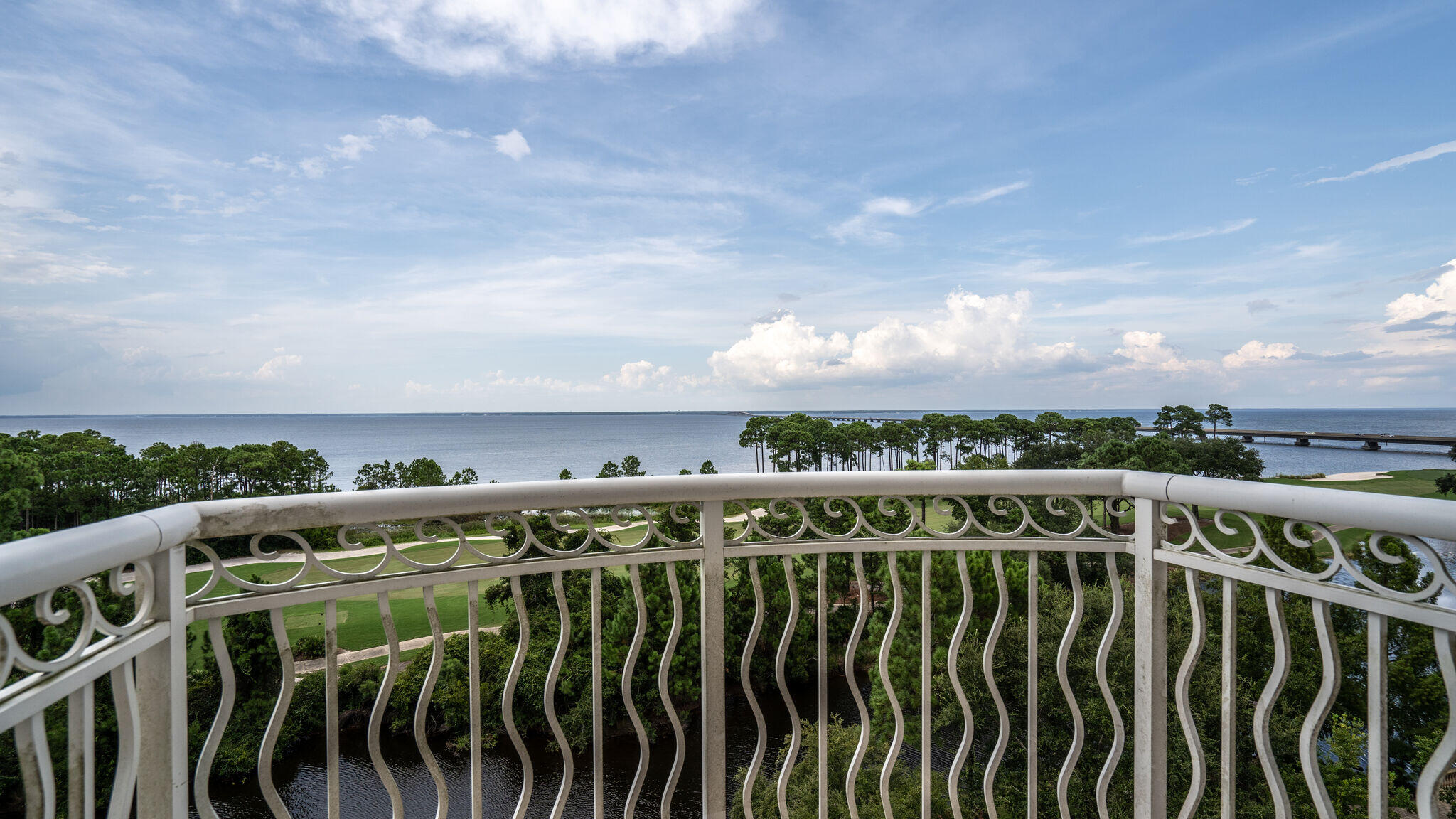 ONE WATER PLACE - Residential