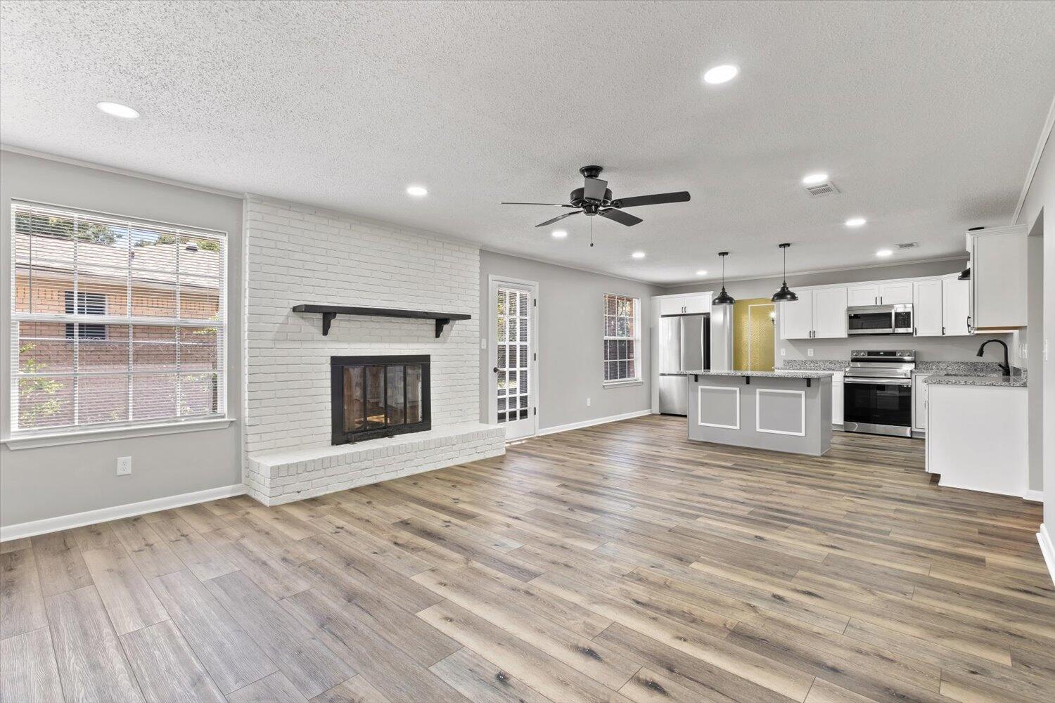 BRIARCLIFF - Residential