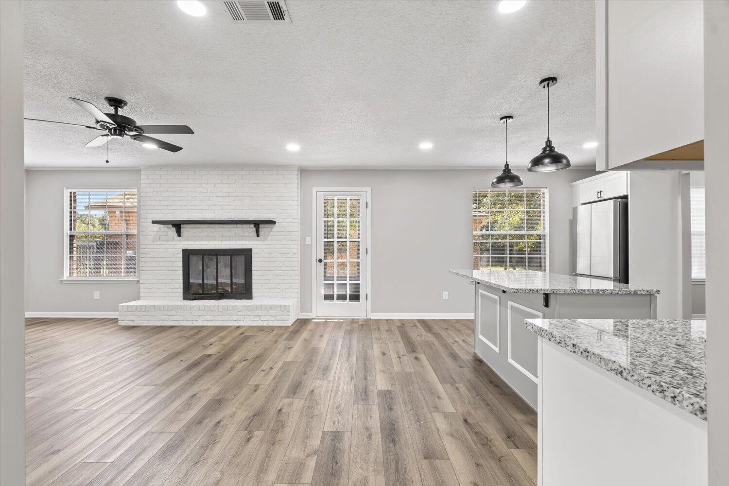 BRIARCLIFF - Residential