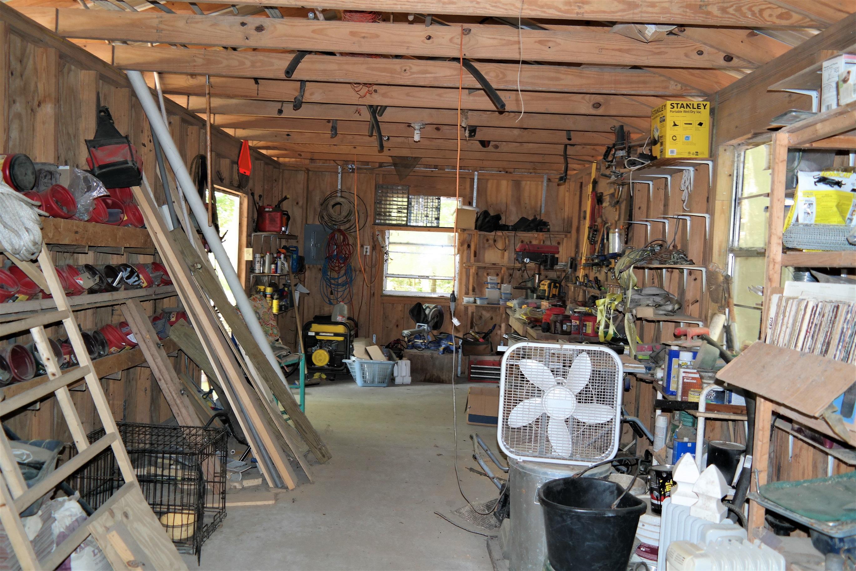 METES & BOUNDS - Farm