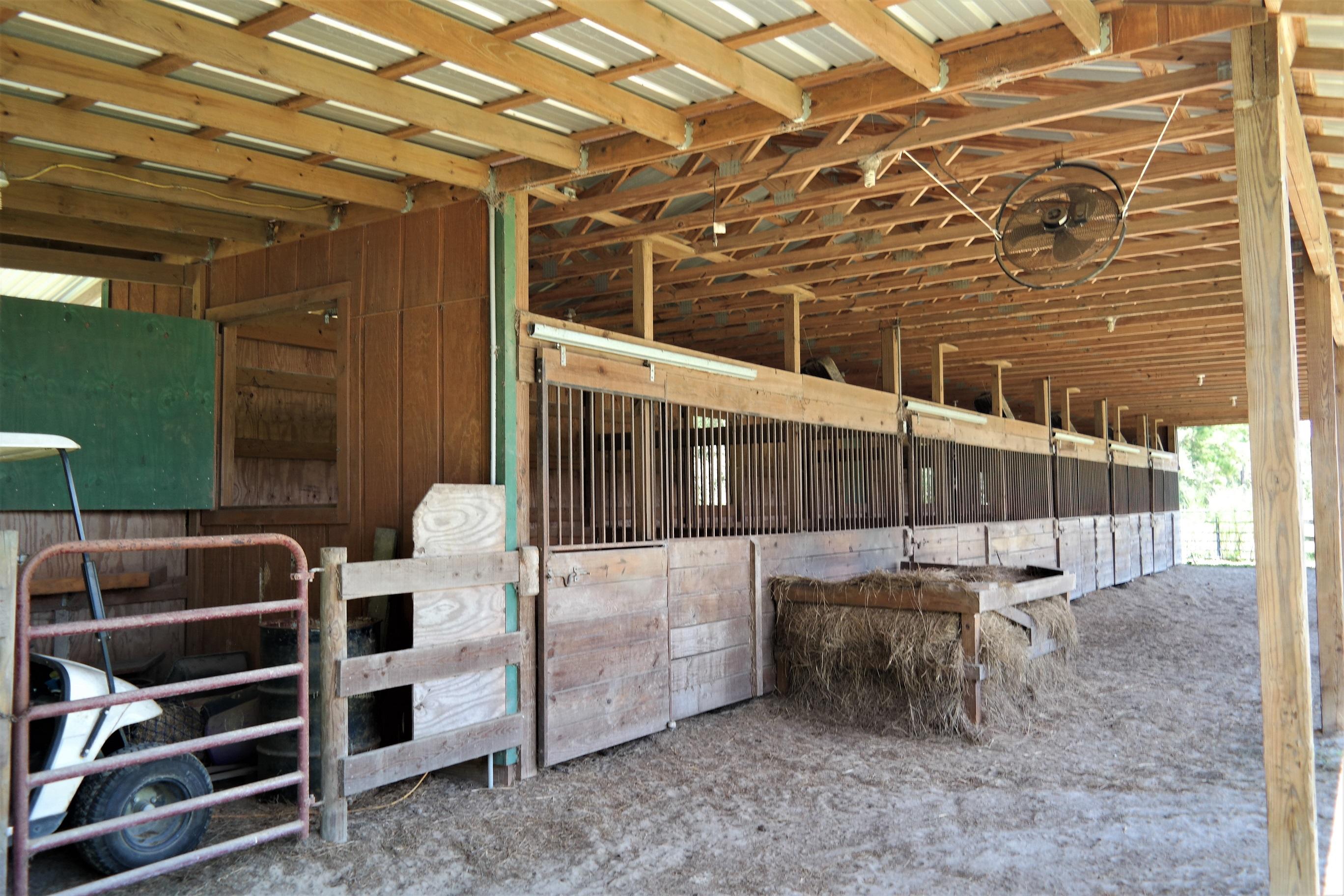 METES & BOUNDS - Farm