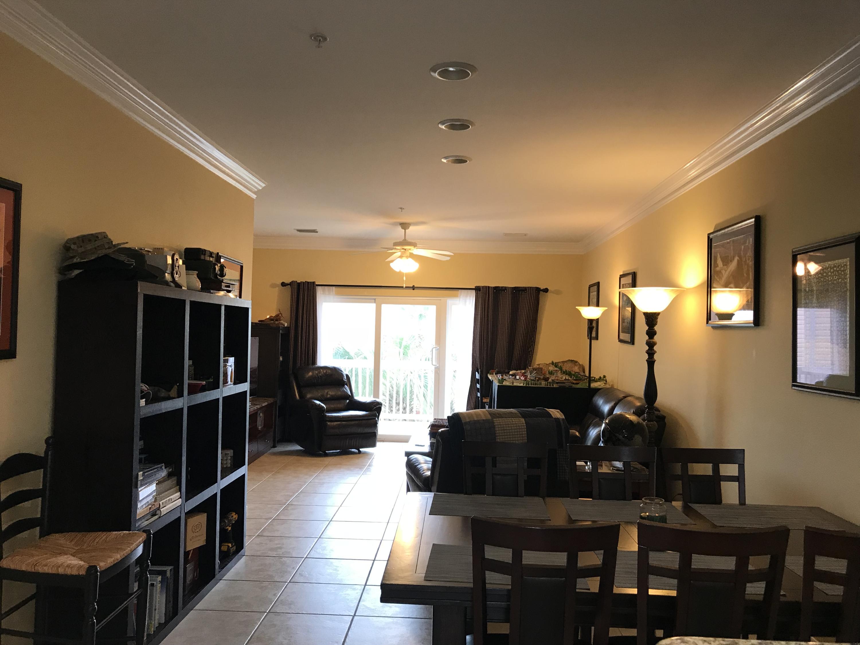 PARADISE POINT T/H - Residential Lease
