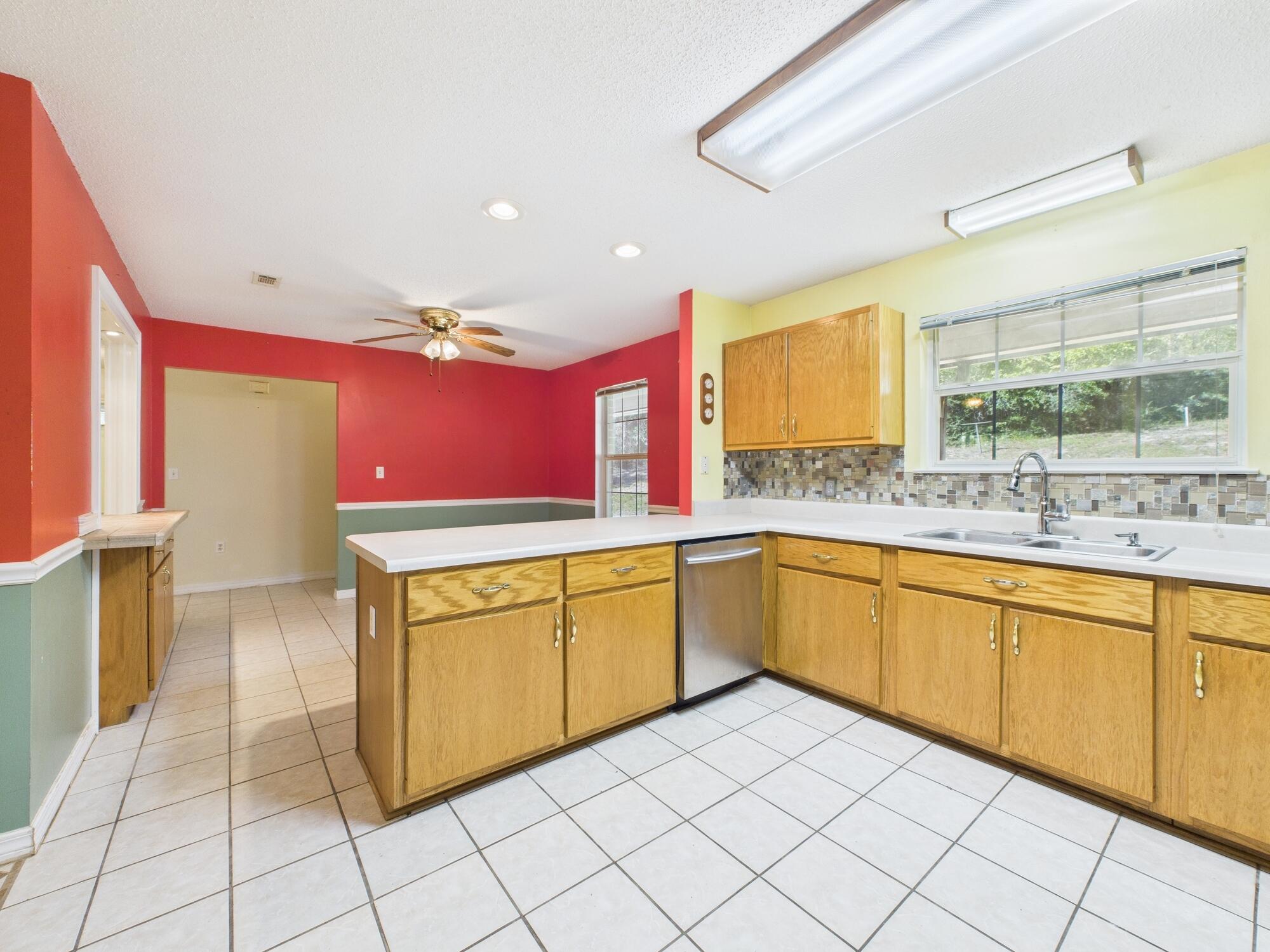 NO RECORDED SUBDIVISION - Residential