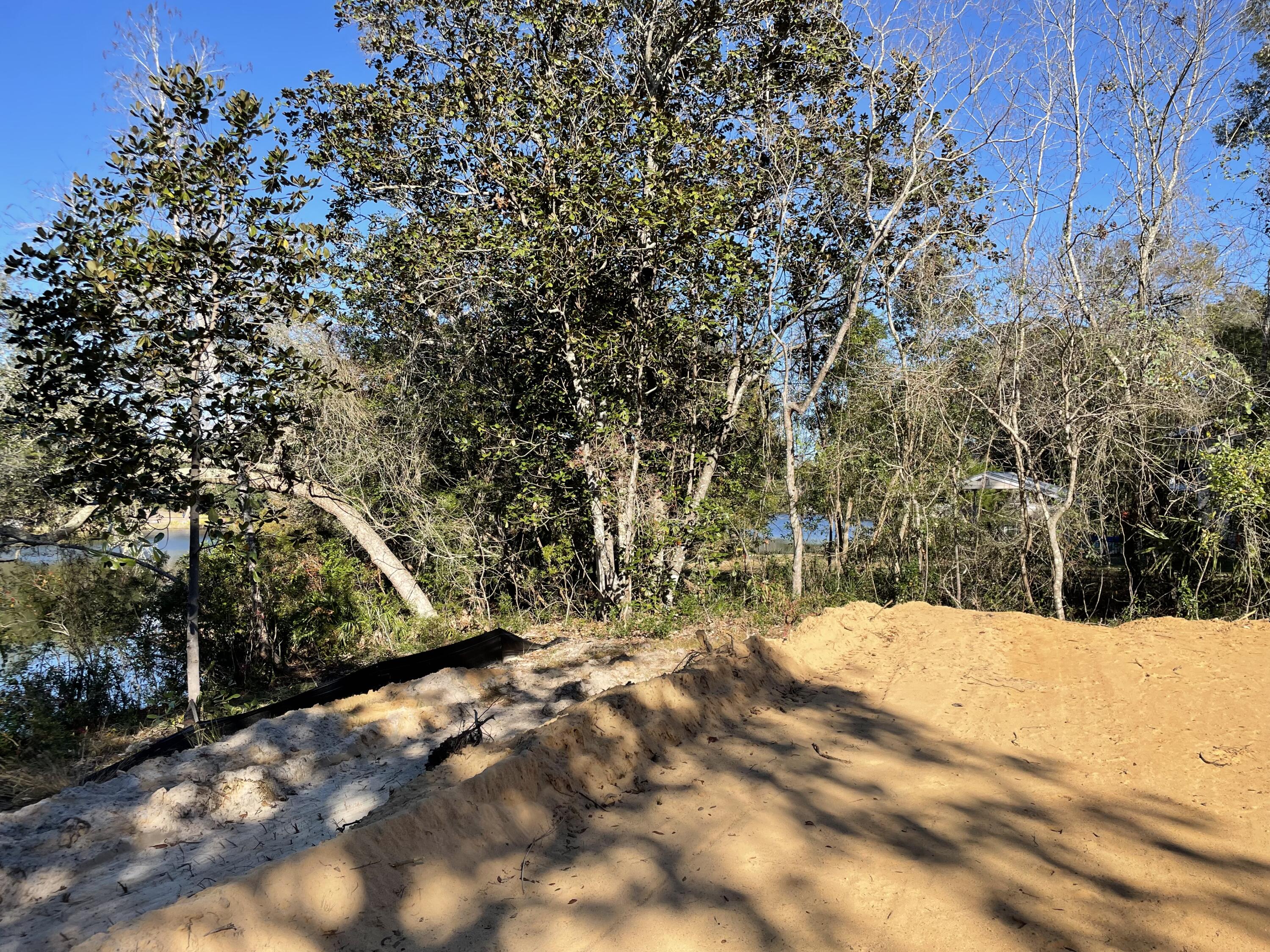 LAKE SHARON EST - Land